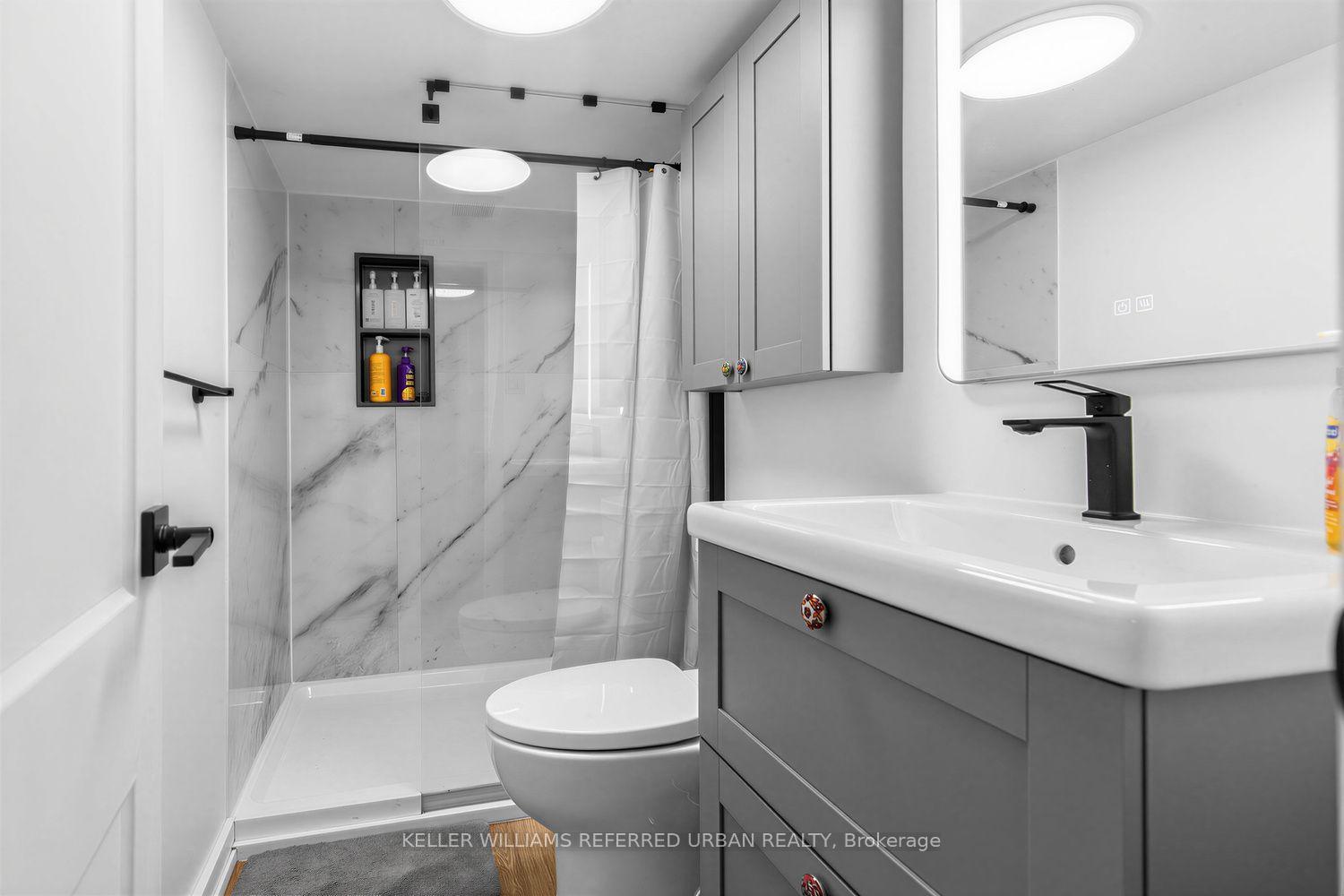 Photo 35 of 12 Railway Street, Vaughan, Maple — HOMEH
