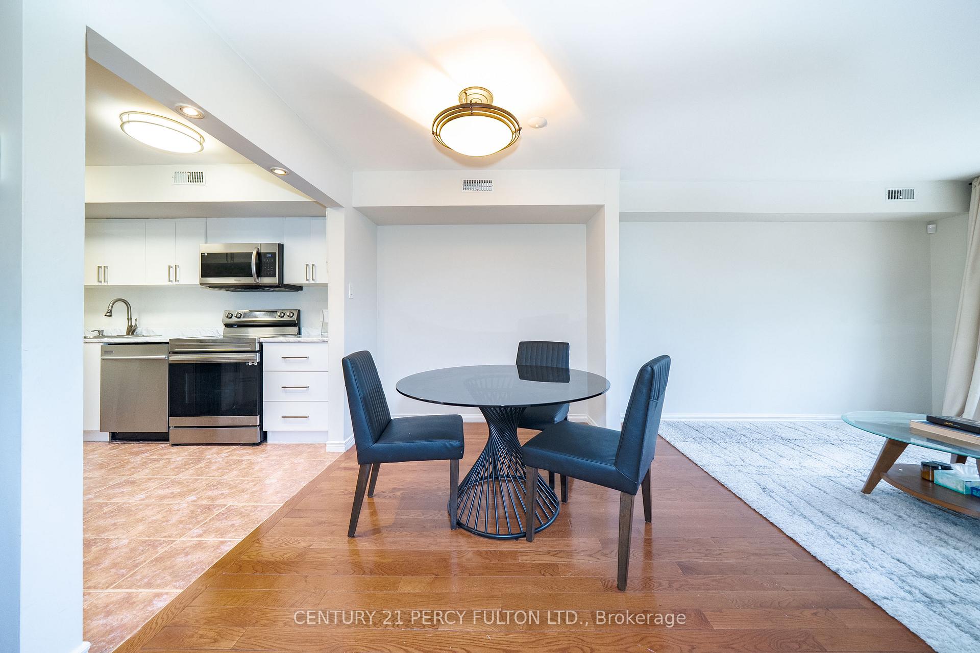 Photo 4 of 744-746 Wilson Avenue, North York, Downsview-Roding-CFB — HOMEH