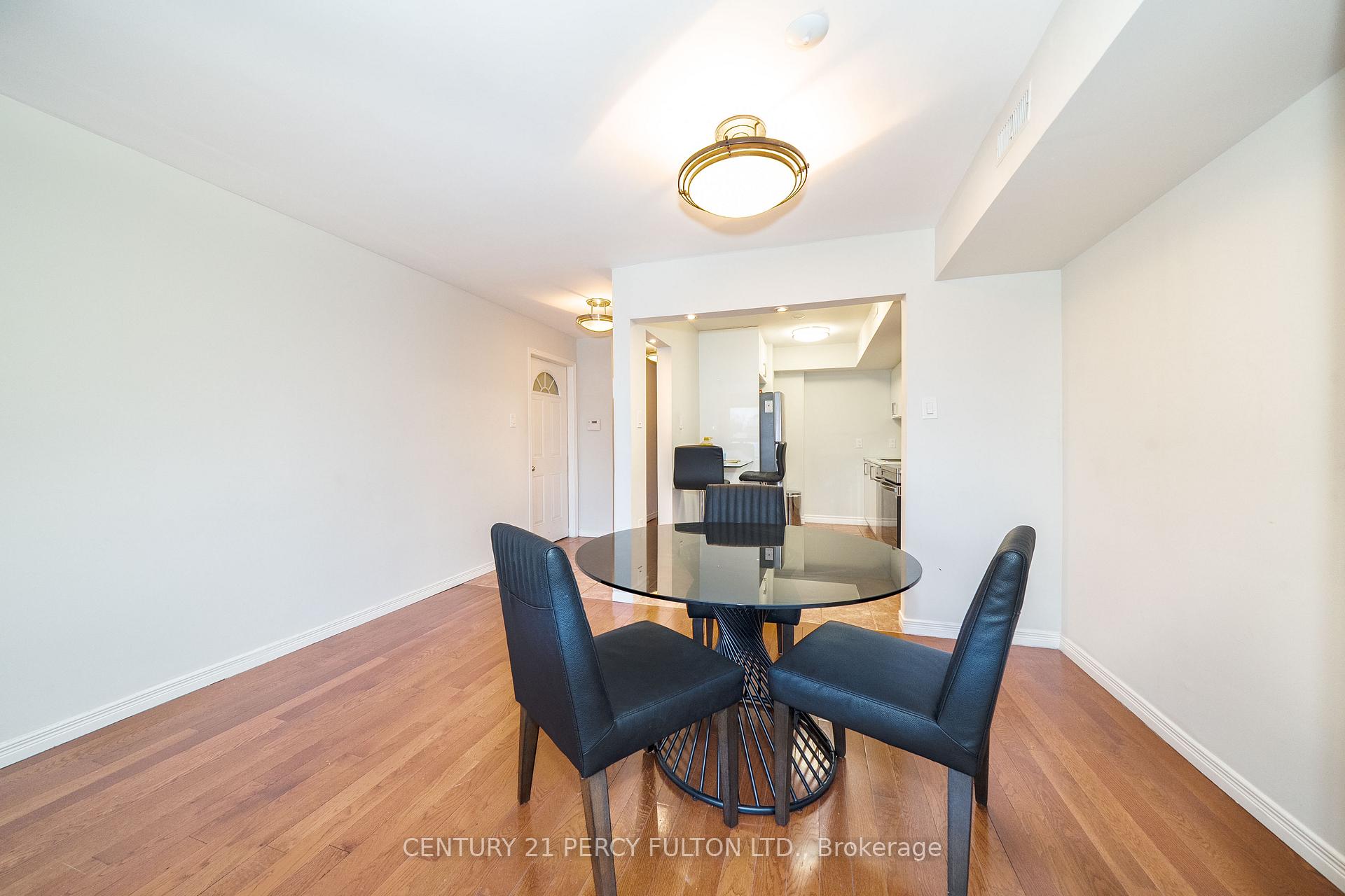 Photo 10 of 744-746 Wilson Avenue, North York, Downsview-Roding-CFB — HOMEH