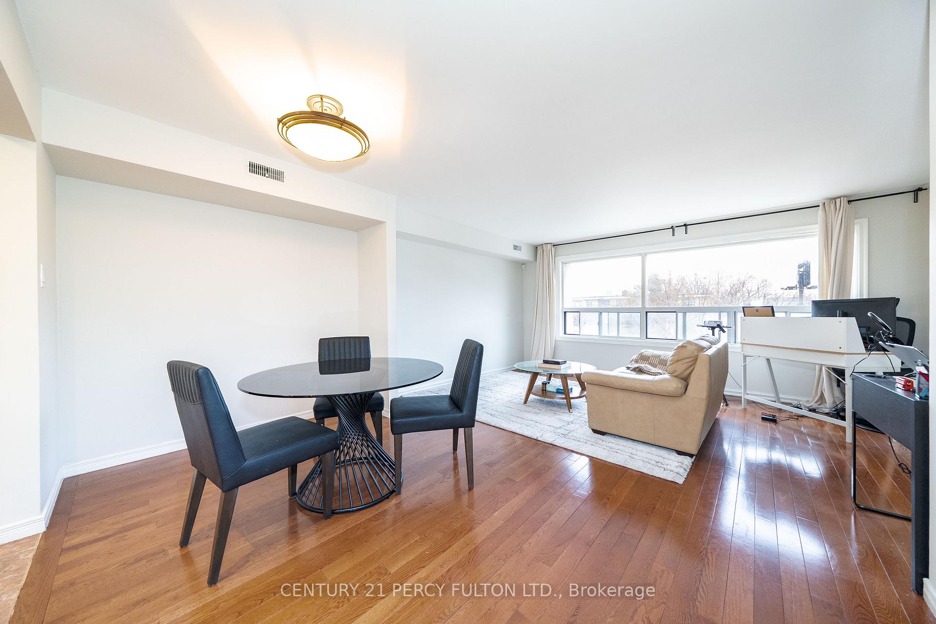 Photo 11 of 744-746 Wilson Avenue, North York, Downsview-Roding-CFB — HOMEH