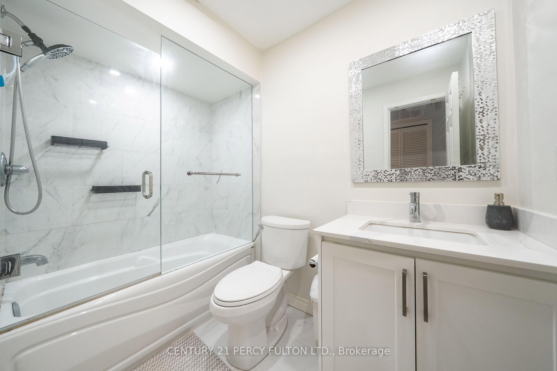 Photo 16 of 744-746 Wilson Avenue, North York, Downsview-Roding-CFB — HOMEH
