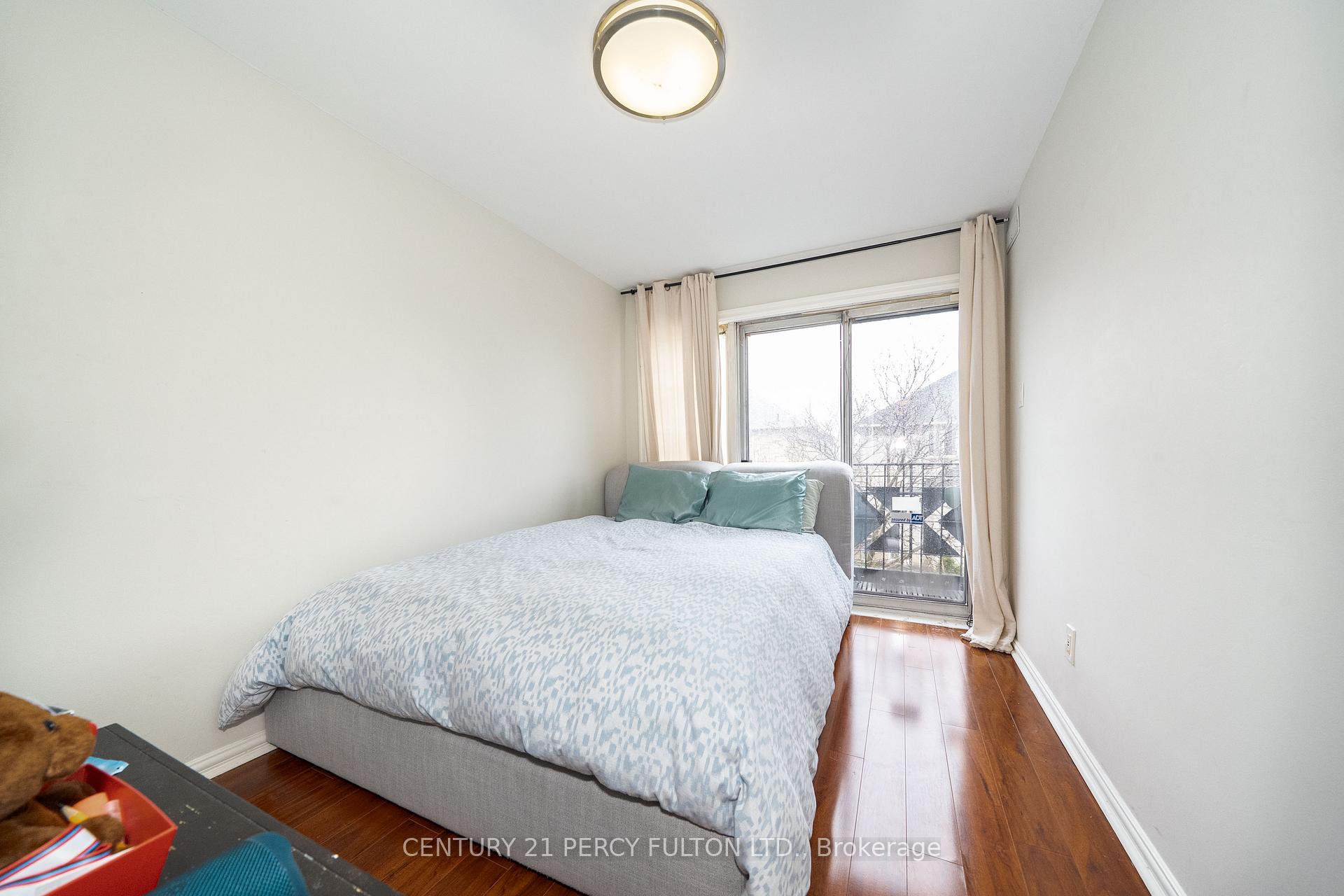 Photo 20 of 744-746 Wilson Avenue, North York, Downsview-Roding-CFB — HOMEH