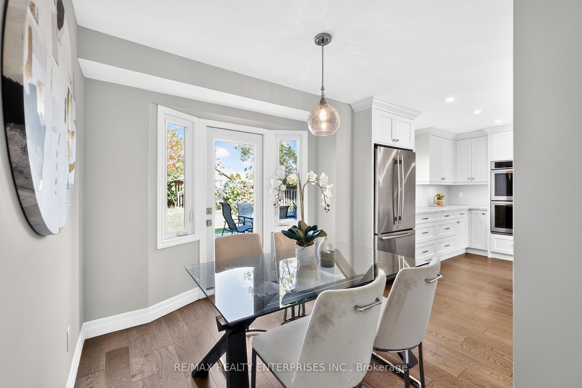 Photo 16 of 1019 Mesa Crescent, Mississauga, Lorne Park — HOMEH