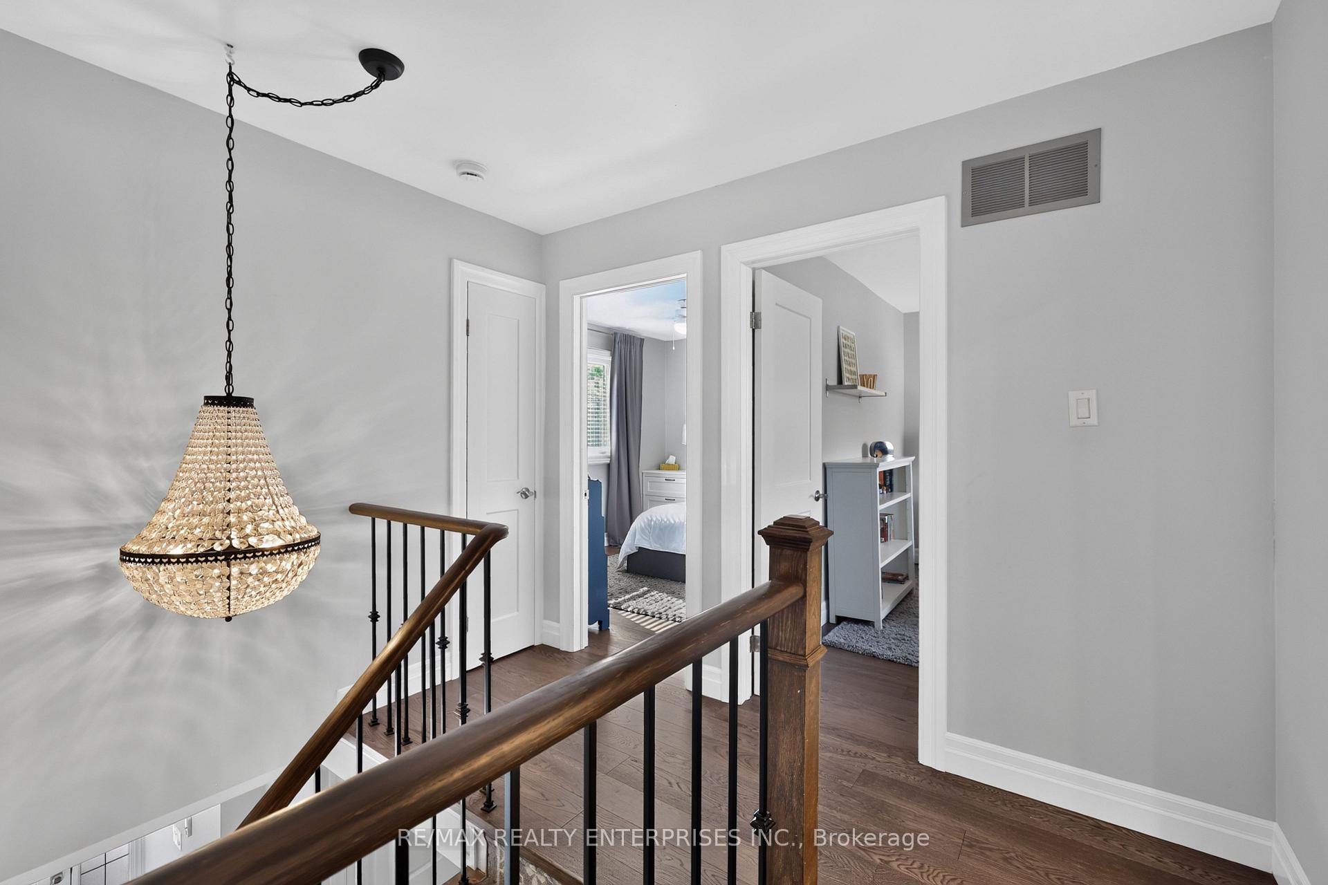 Photo 21 of 1019 Mesa Crescent, Mississauga, Lorne Park — HOMEH