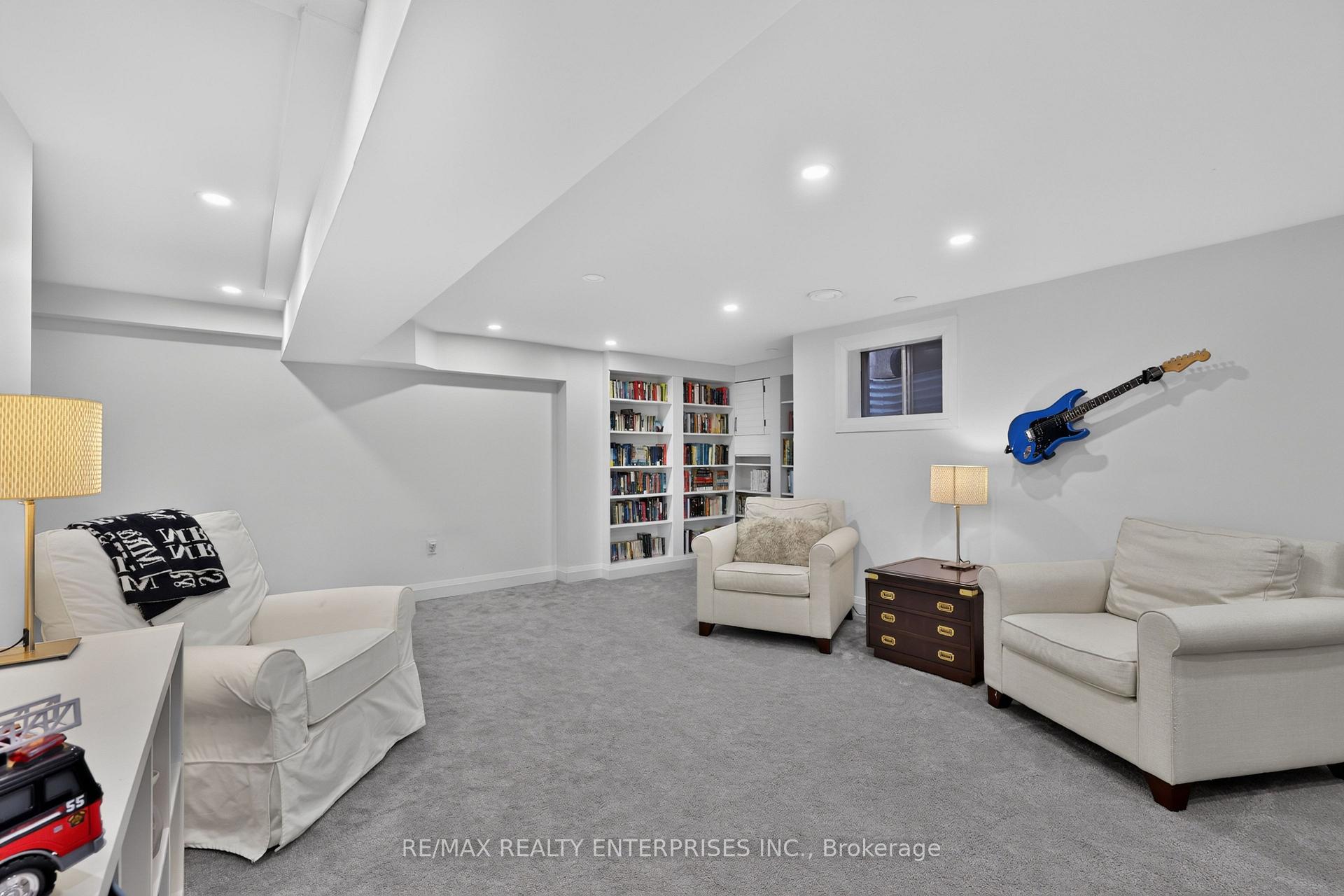Photo 33 of 1019 Mesa Crescent, Mississauga, Lorne Park — HOMEH