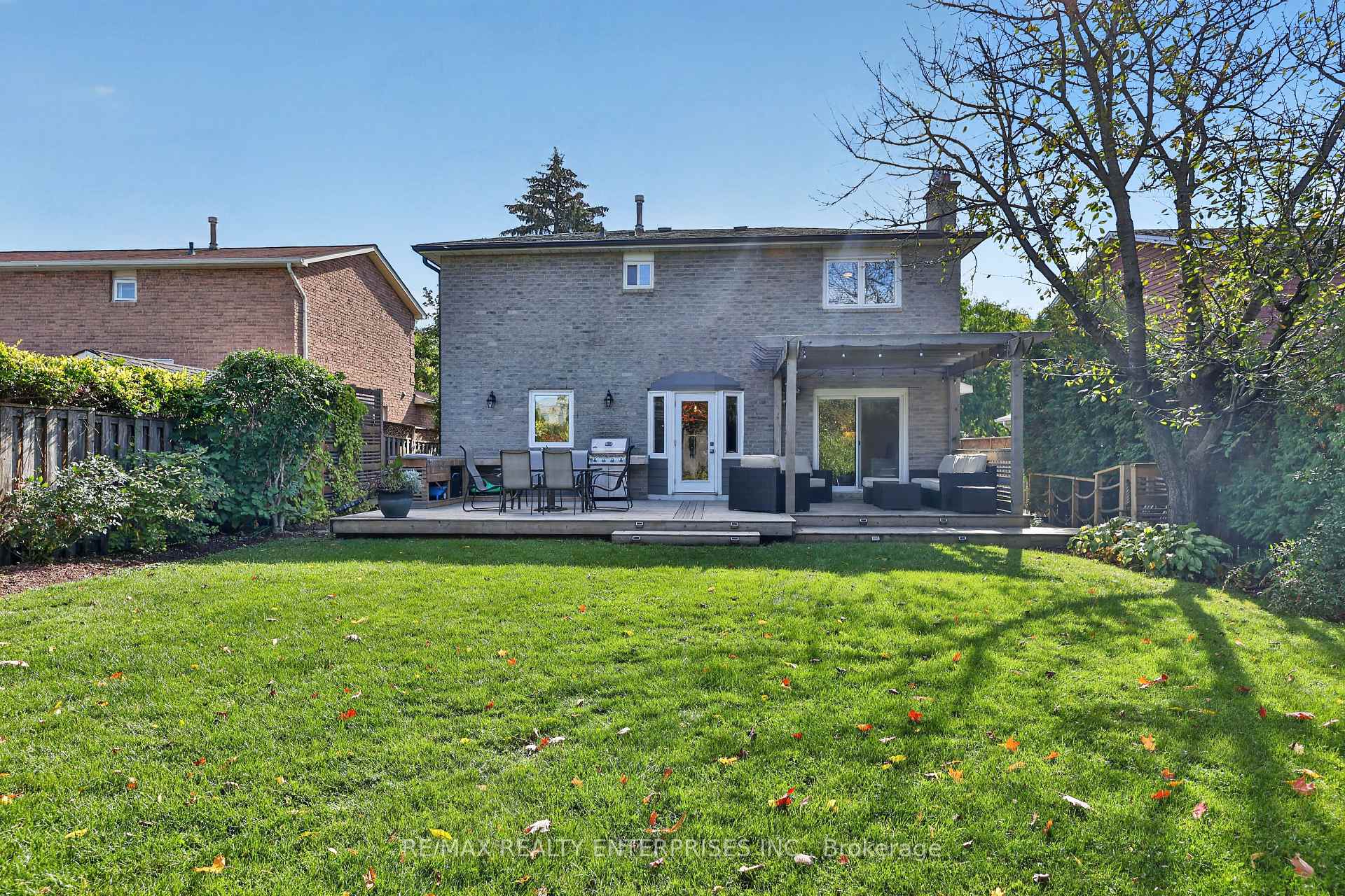 Photo 37 of 1019 Mesa Crescent, Mississauga, Lorne Park — HOMEH