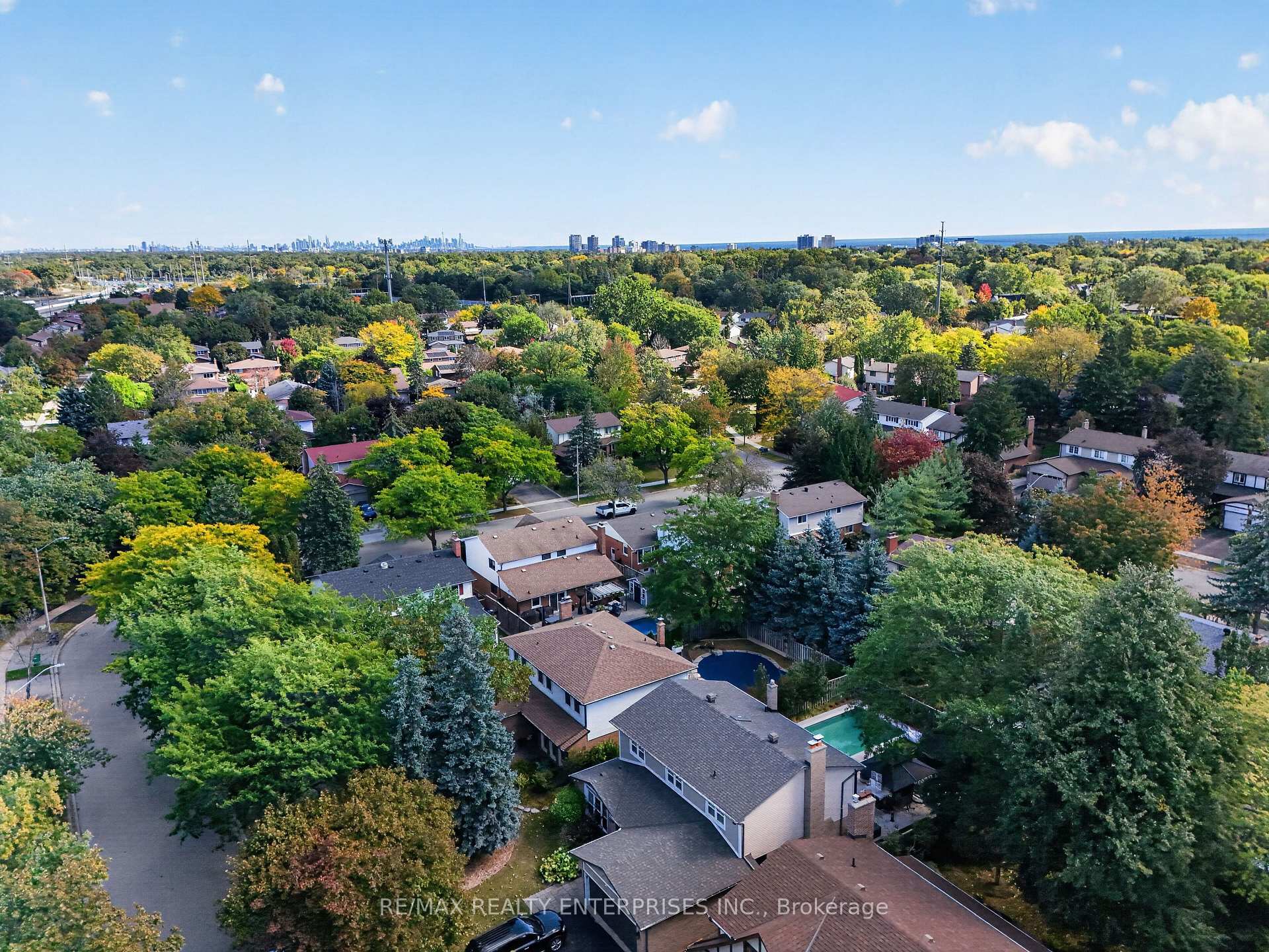 Photo 45 of 1019 Mesa Crescent, Mississauga, Lorne Park — HOMEH
