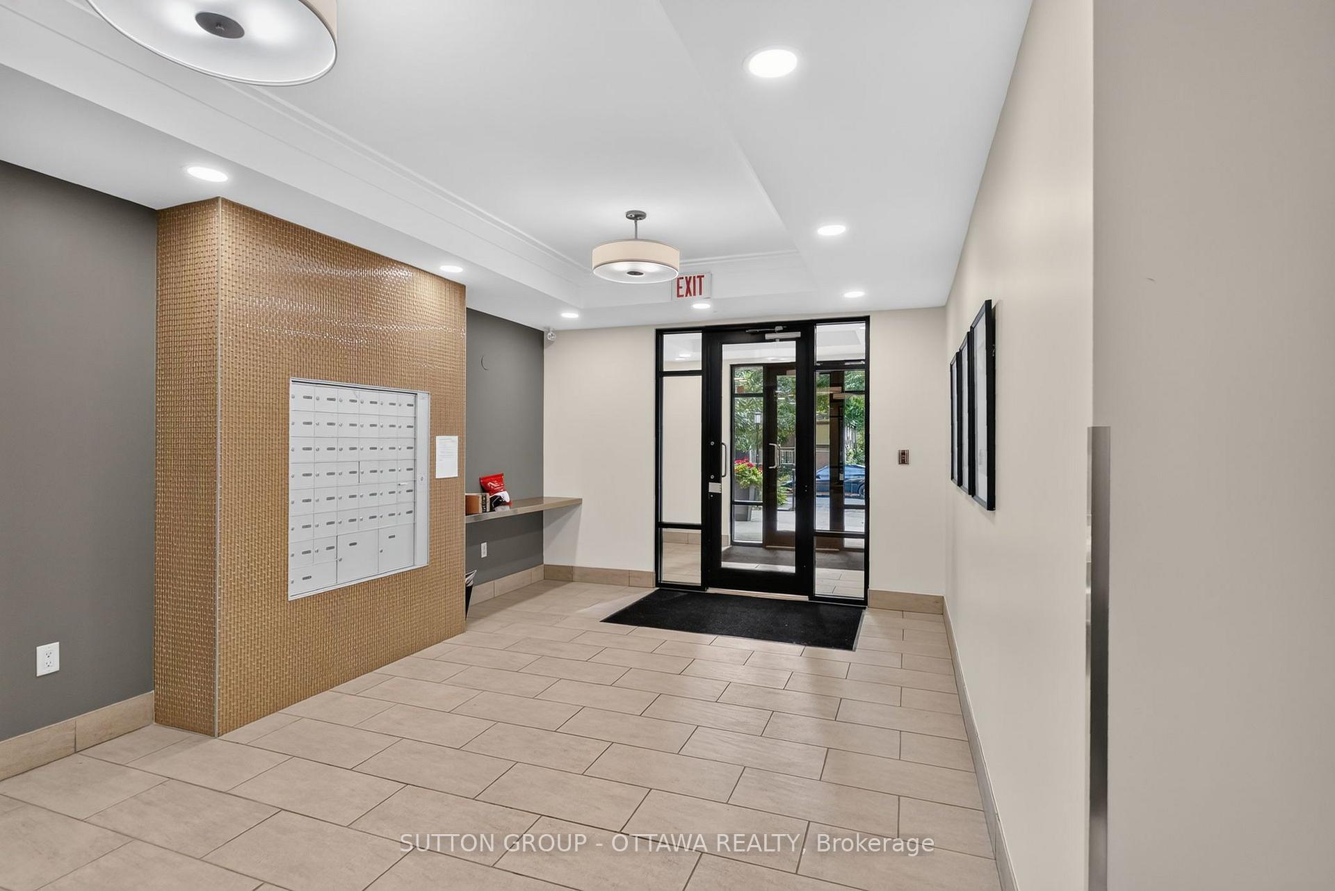 Photo 3 of Unit 103, 950 Marguerite Avenue, Ottawa, Overbrook — HOMEH