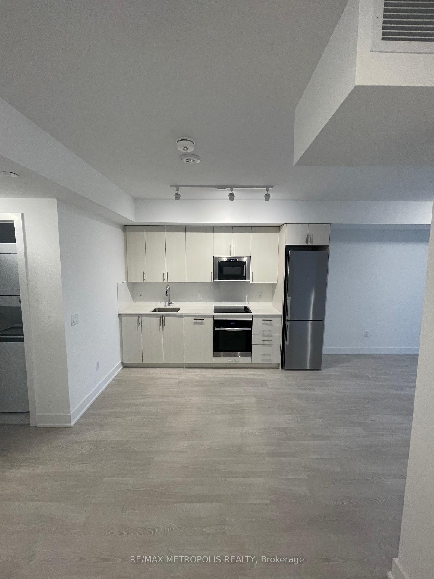 Photo 4 of Unit 413, 2545 Simcoe Street N, Oshawa, Windfields — HOMEH