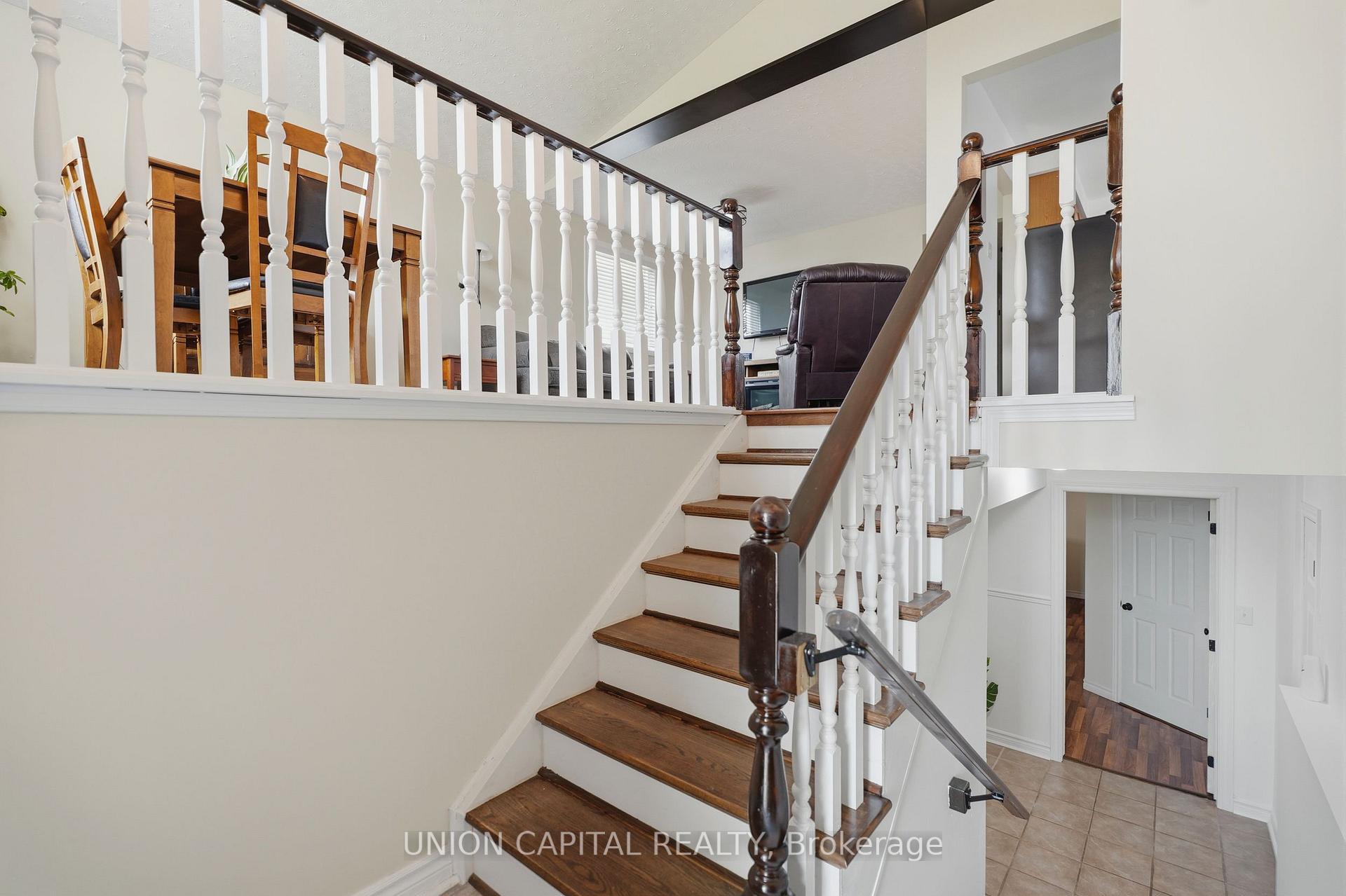 Photo 2 of 6699 Montrose Road, Niagara Falls, West Wood — HOMEH