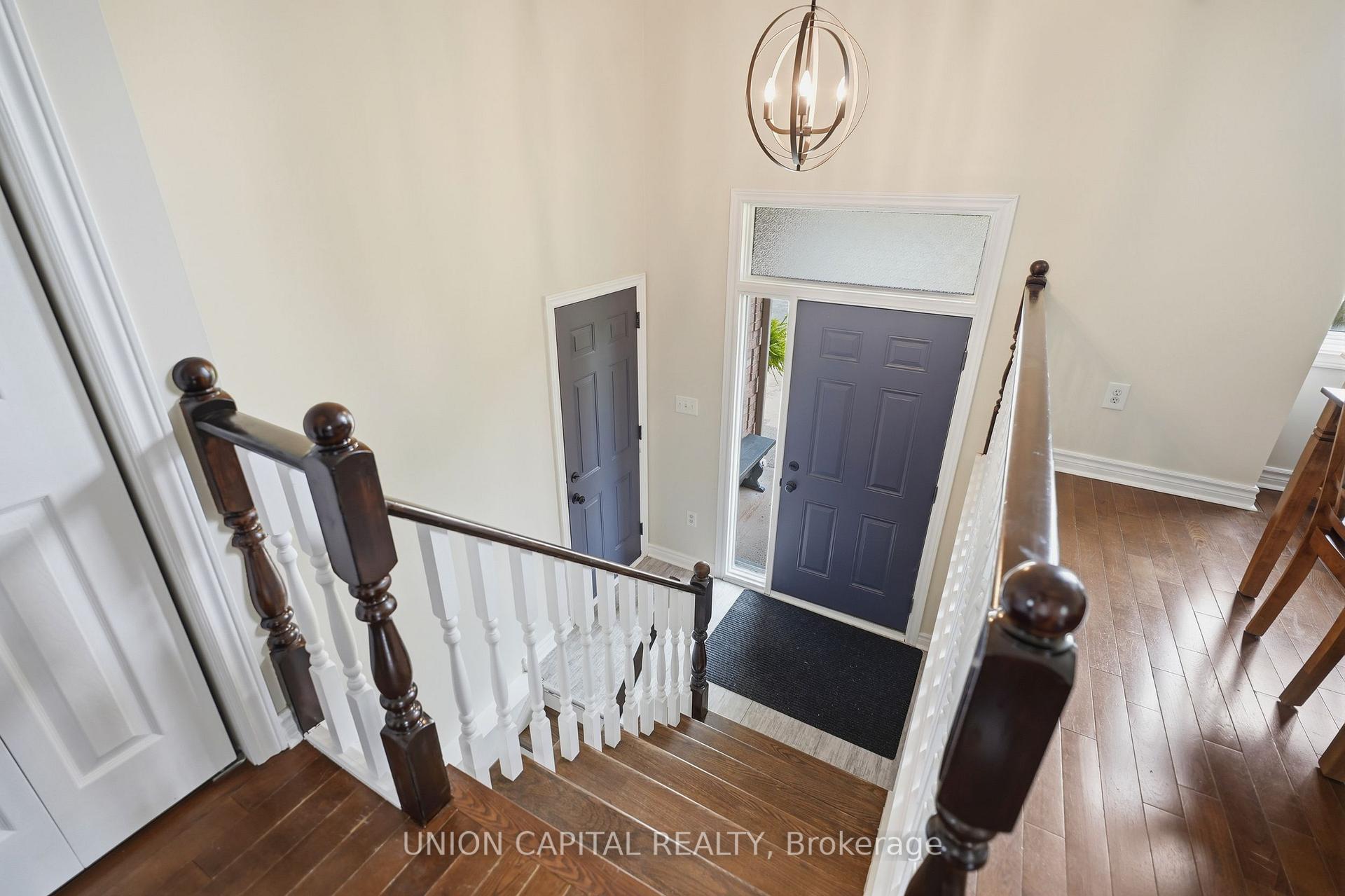Photo 3 of 6699 Montrose Road, Niagara Falls, West Wood — HOMEH