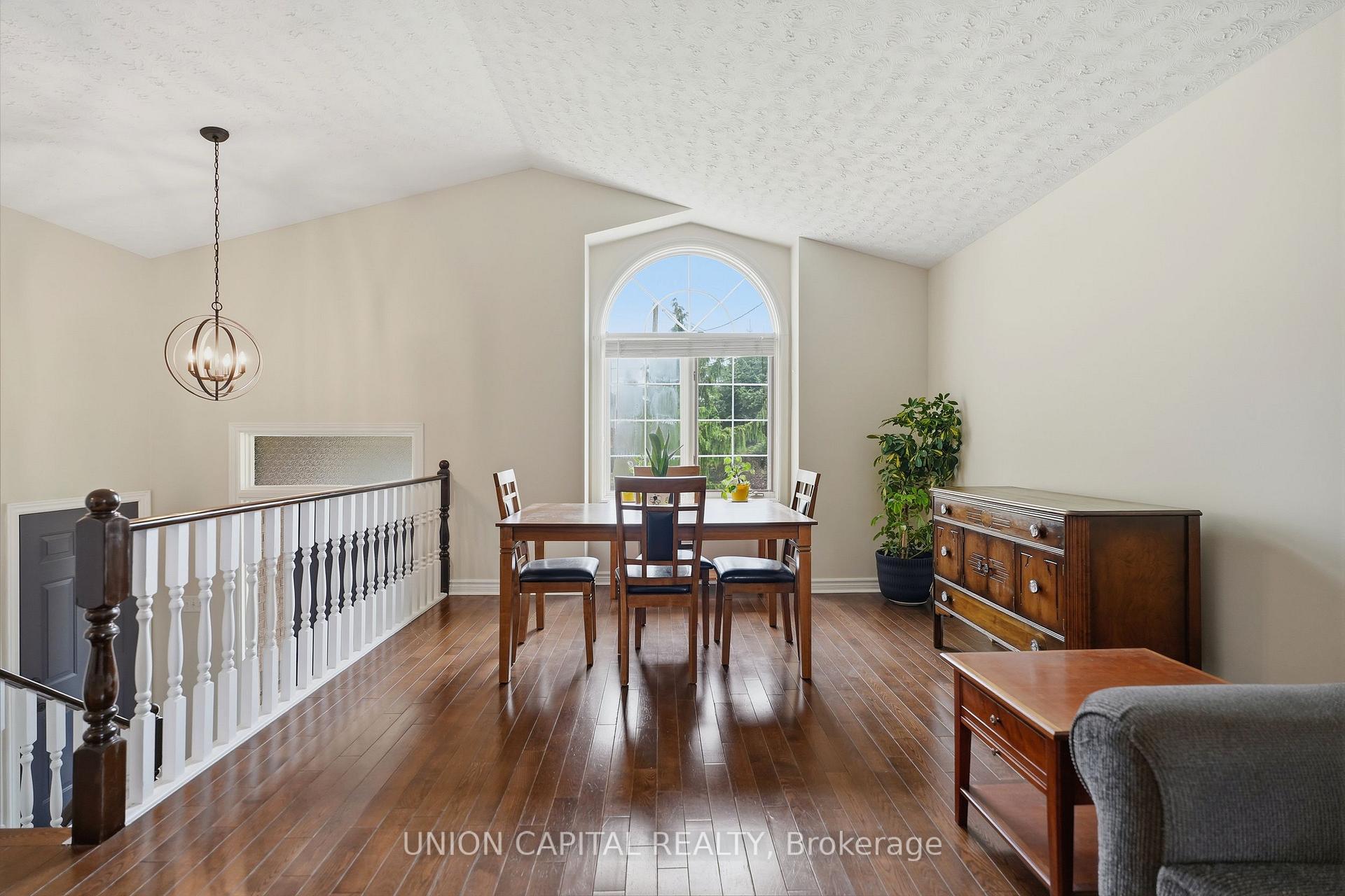 Photo 5 of 6699 Montrose Road, Niagara Falls, West Wood — HOMEH
