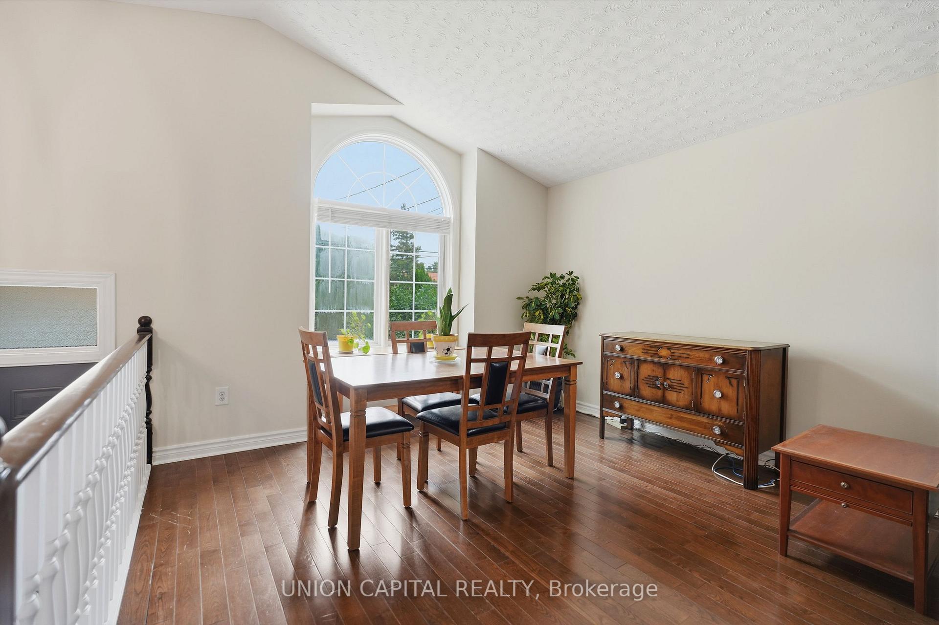 Photo 6 of 6699 Montrose Road, Niagara Falls, West Wood — HOMEH