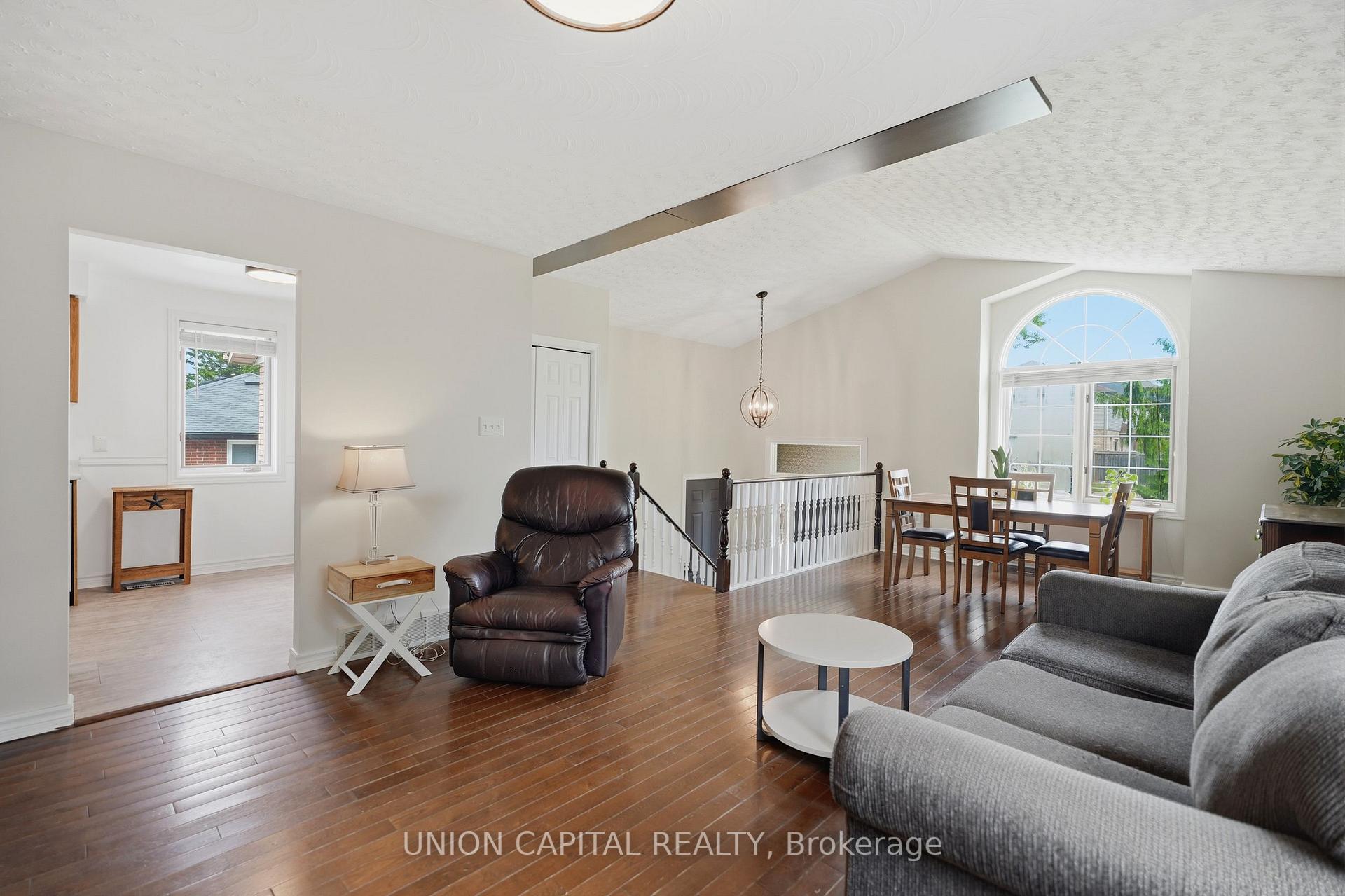 Photo 8 of 6699 Montrose Road, Niagara Falls, West Wood — HOMEH
