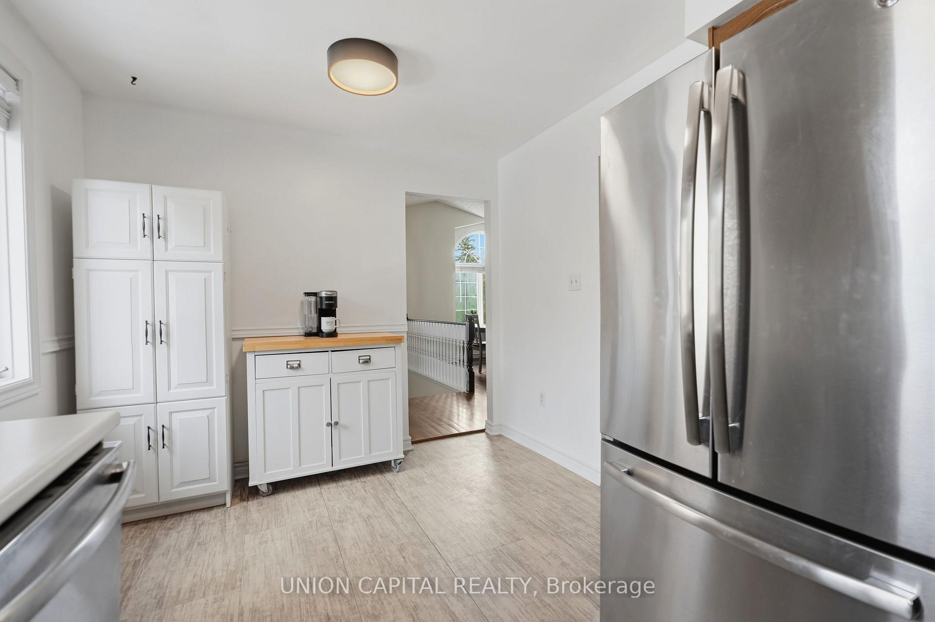 Photo 13 of 6699 Montrose Road, Niagara Falls, West Wood — HOMEH