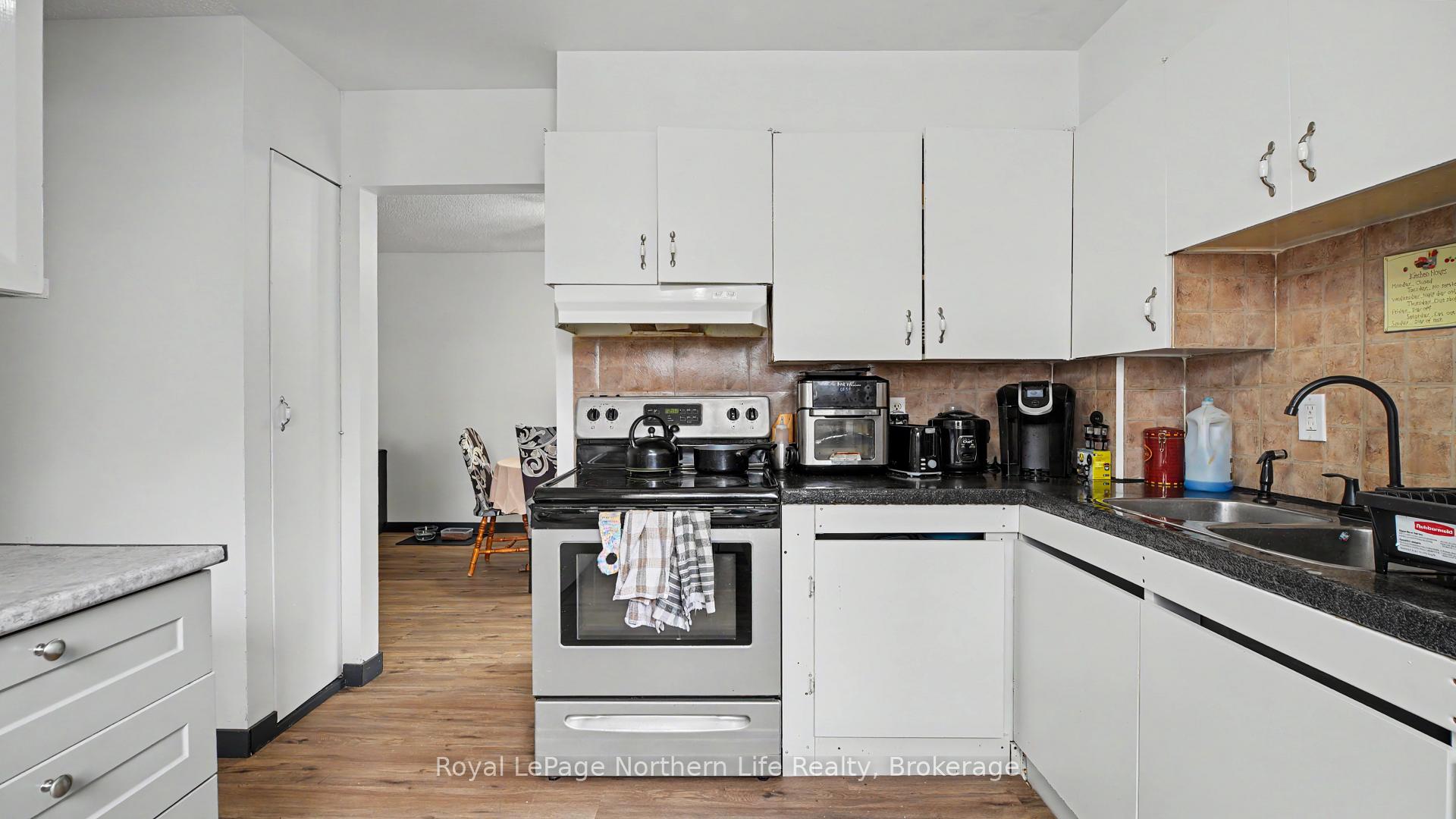 Photo 9 of 811 Tackaberry Drive, North Bay, West End — HOMEH