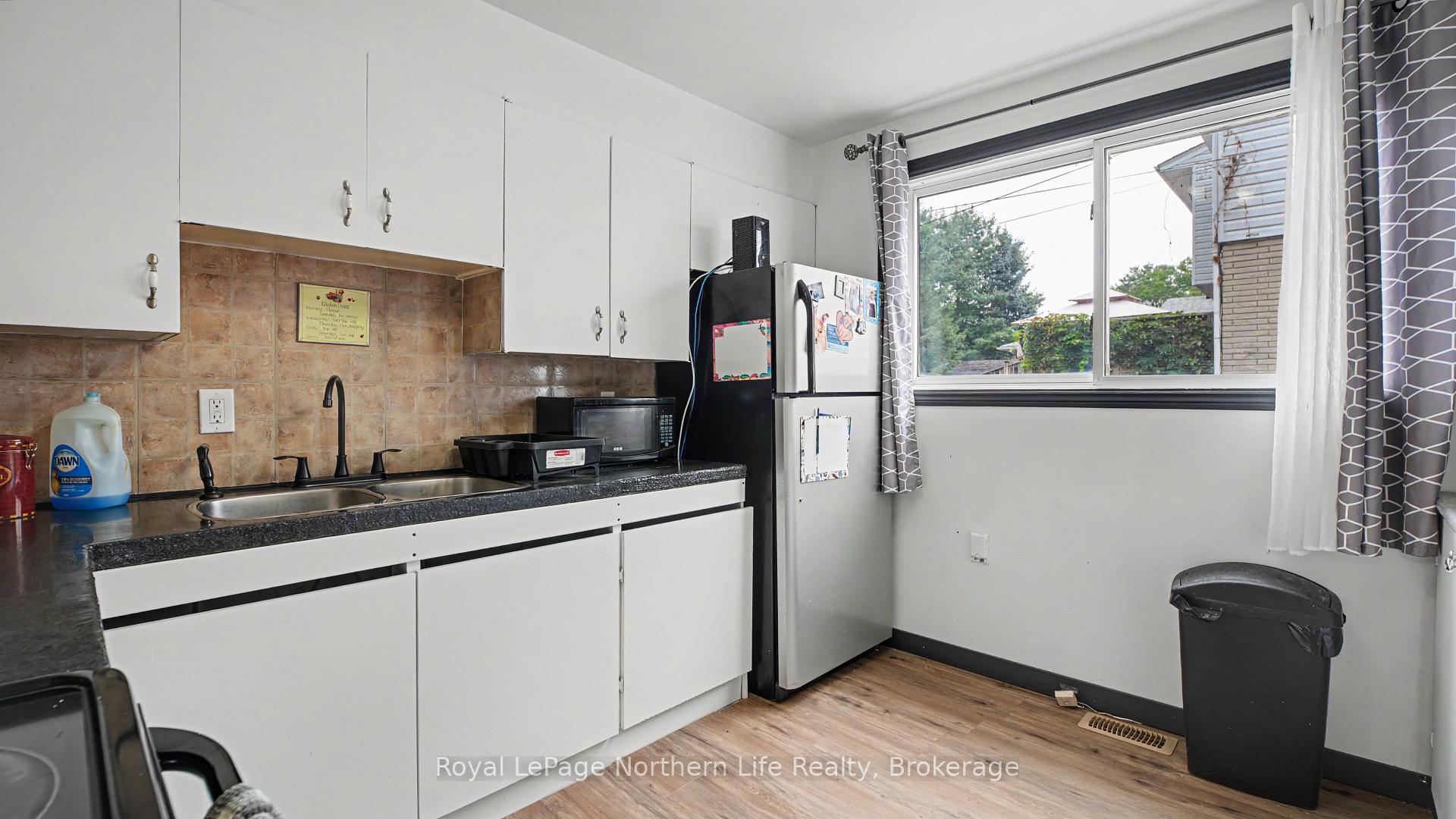 Photo 12 of 811 Tackaberry Drive, North Bay, West End — HOMEH