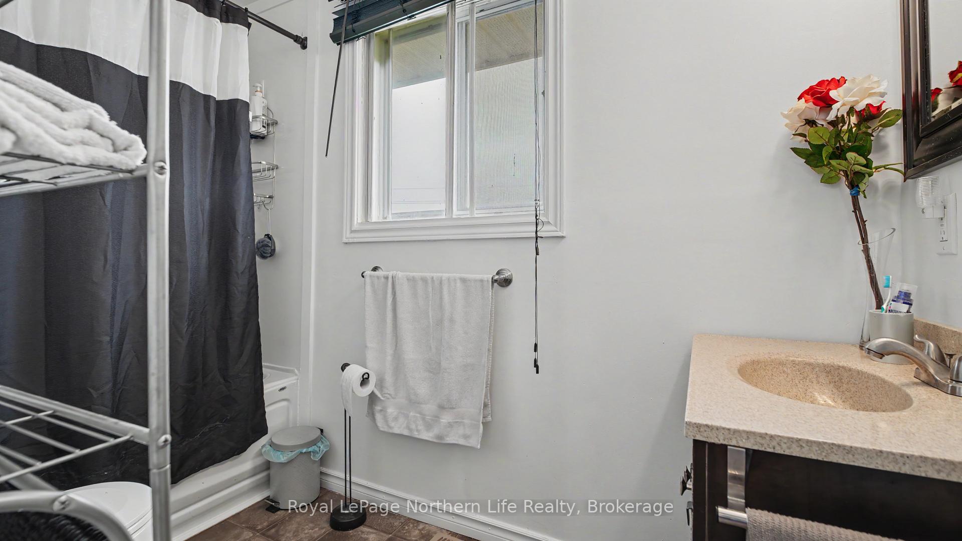 Photo 22 of 811 Tackaberry Drive, North Bay, West End — HOMEH