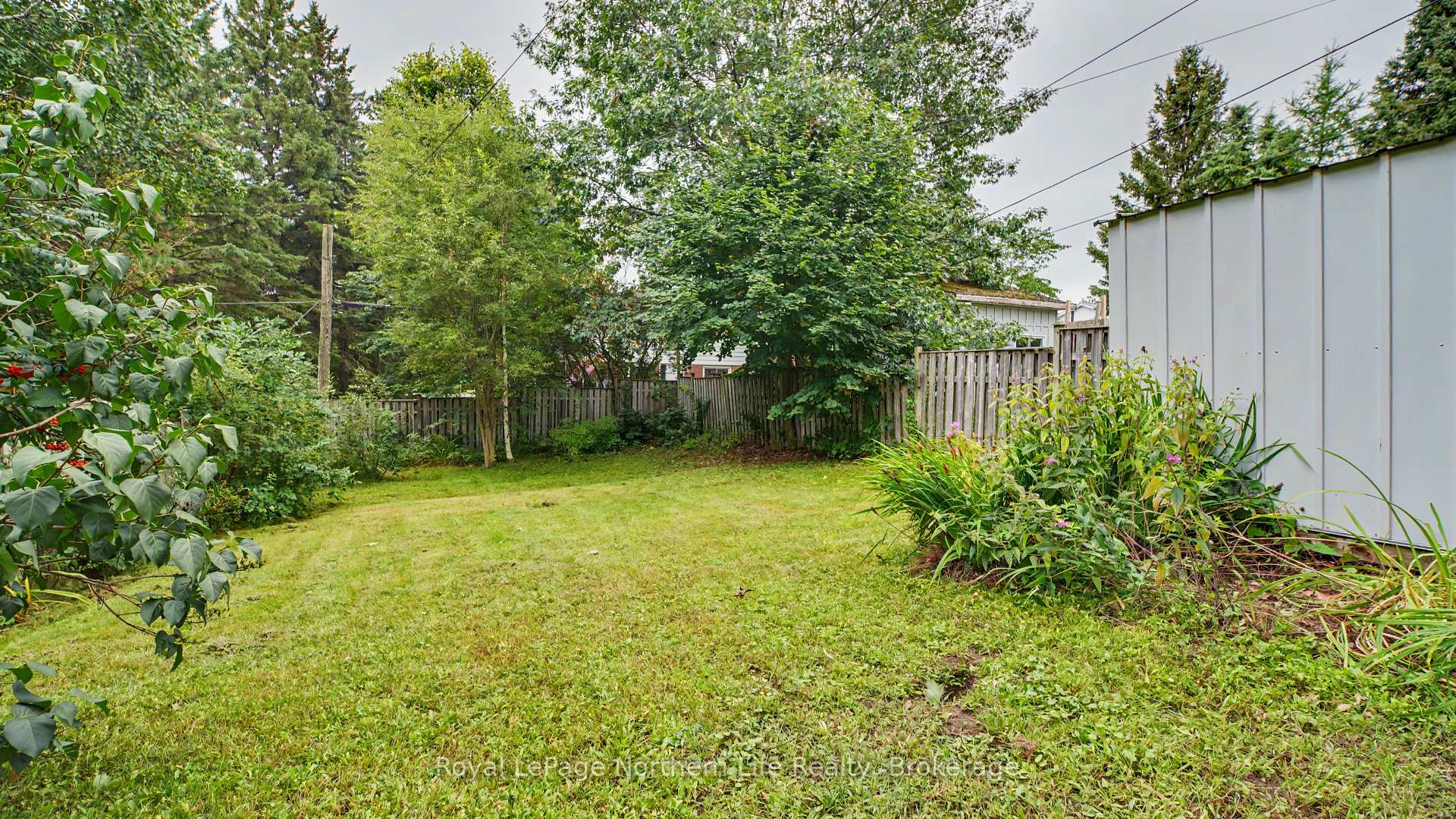 Photo 37 of 811 Tackaberry Drive, North Bay, West End — HOMEH