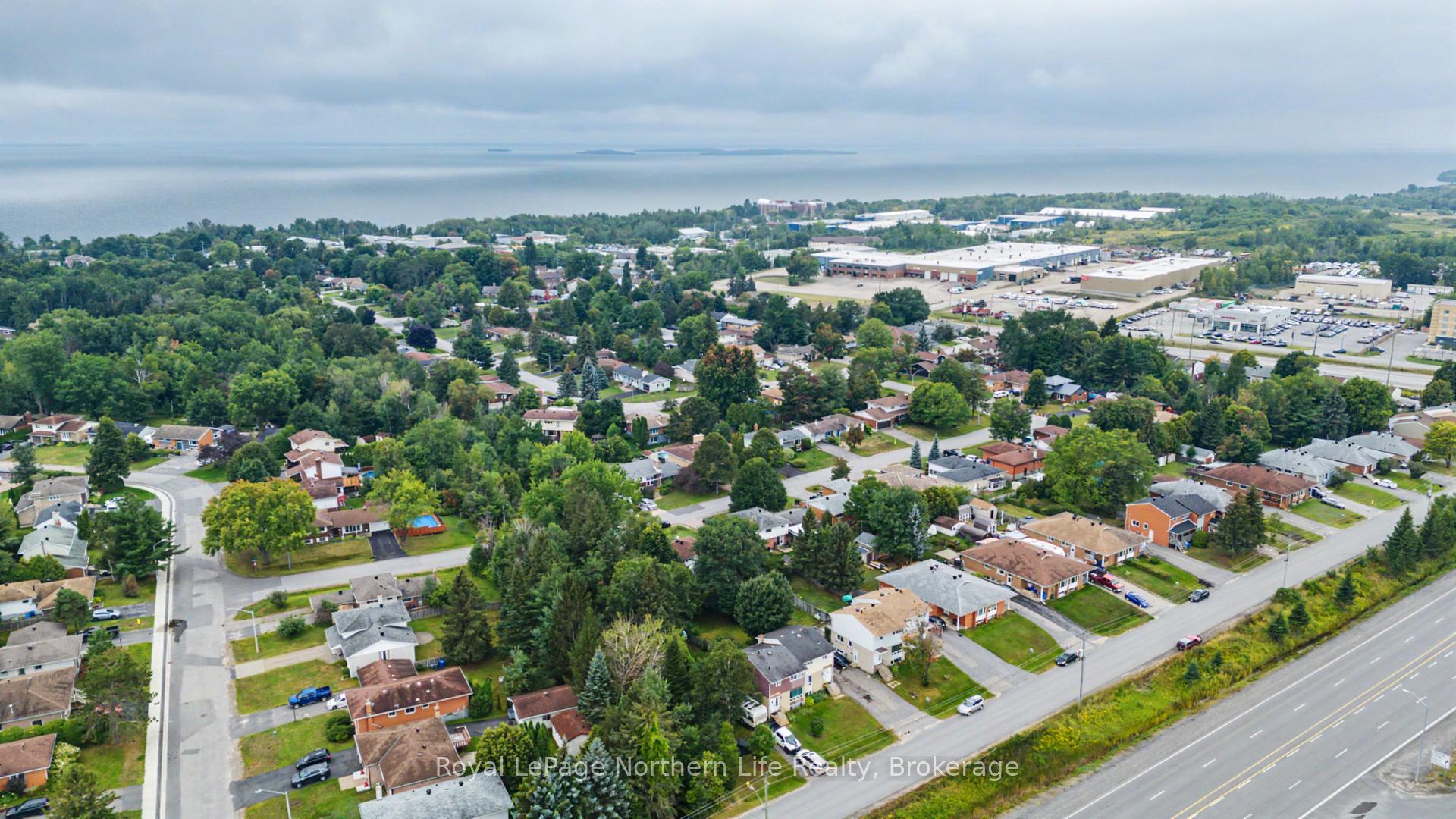 Photo 44 of 811 Tackaberry Drive, North Bay, West End — HOMEH