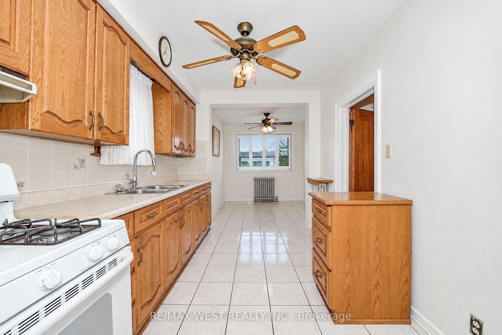 Photo 5 of 348 Glenholme Avenue, Toronto, Oakwood Village — HOMEH