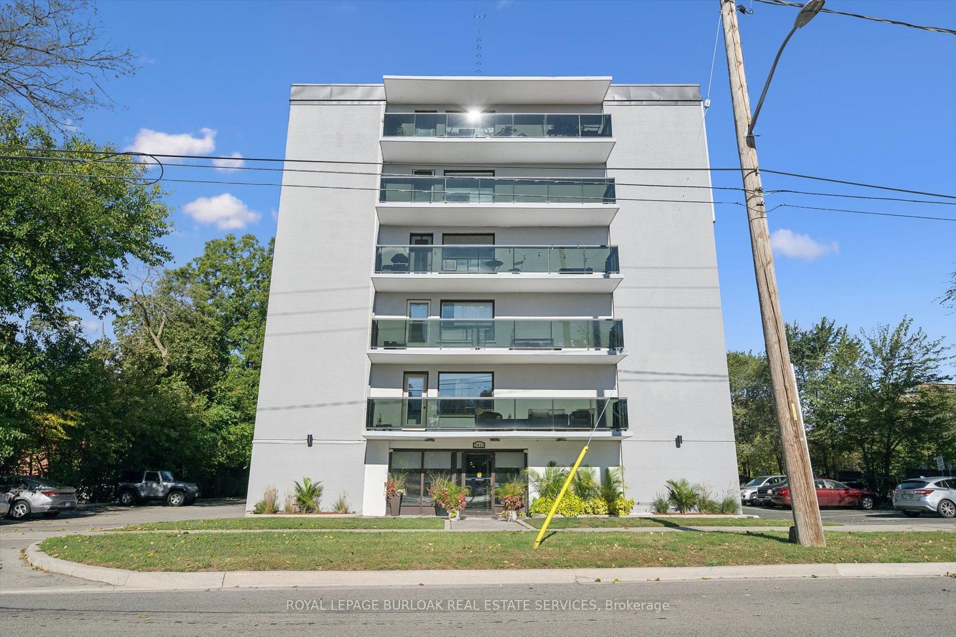 Photo 2 of Unit 405, 2411 New Street, Burlington, Brant — HOMEH