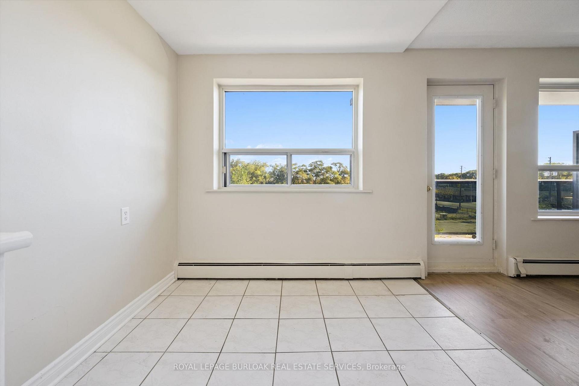 Photo 14 of Unit 405, 2411 New Street, Burlington, Brant — HOMEH