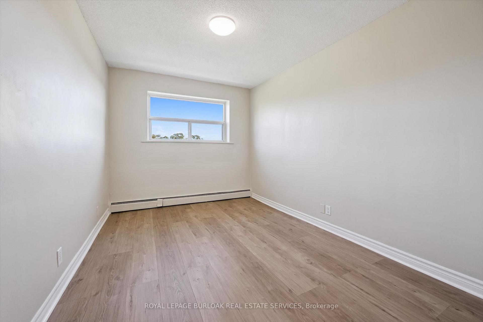 Photo 18 of Unit 405, 2411 New Street, Burlington, Brant — HOMEH