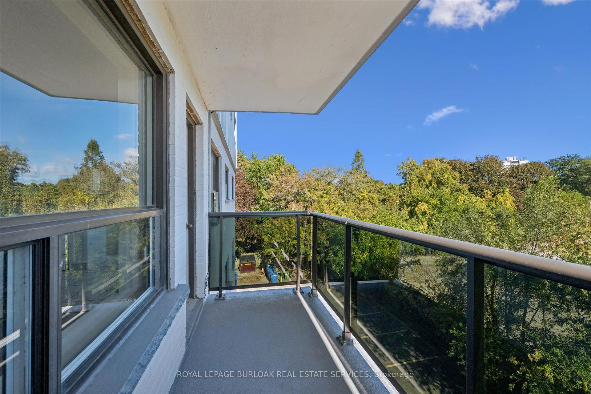 Photo 24 of Unit 405, 2411 New Street, Burlington, Brant — HOMEH