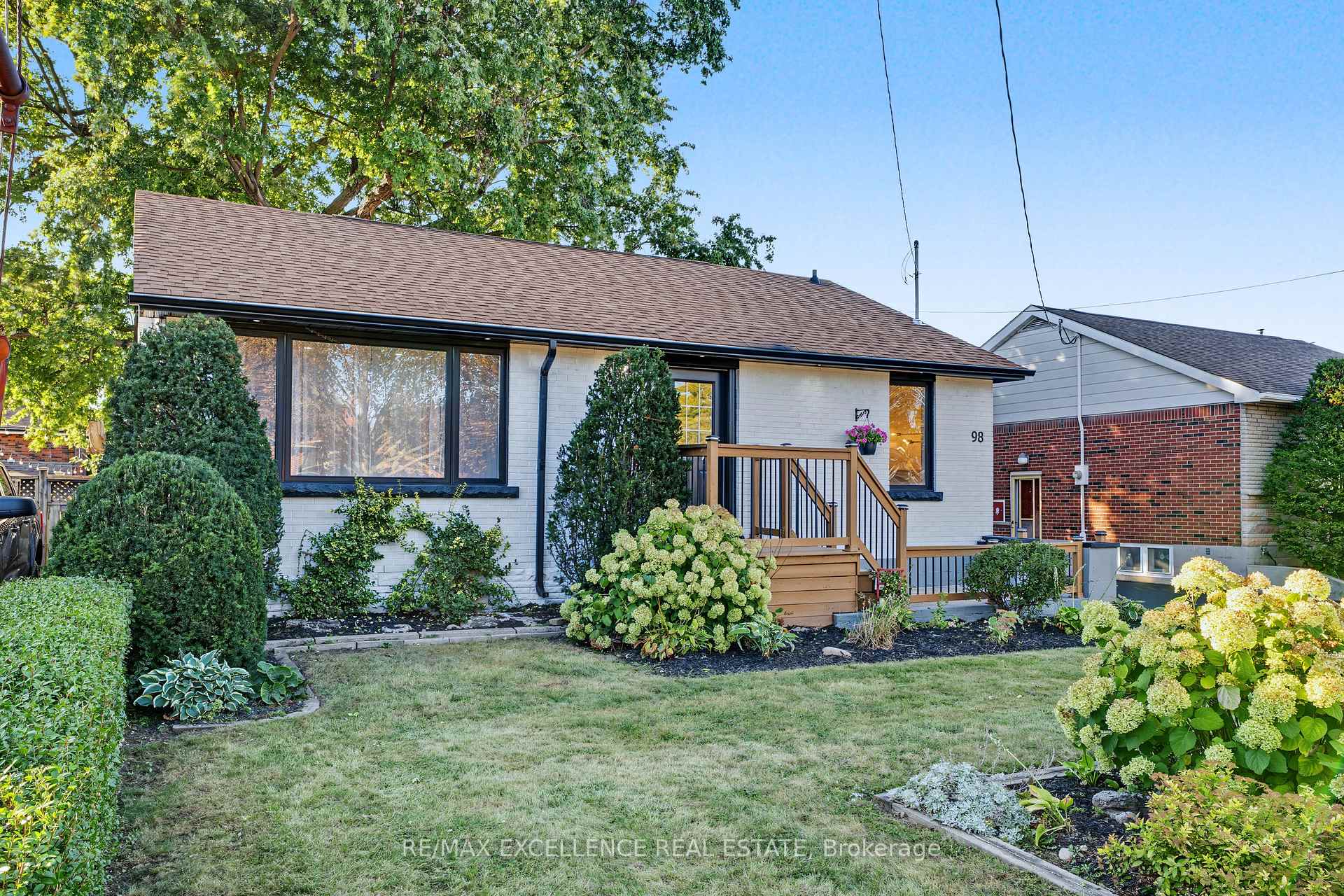 Photo 2 of 98 Wise Crescent, Hamilton, Huntington — HOMEH
