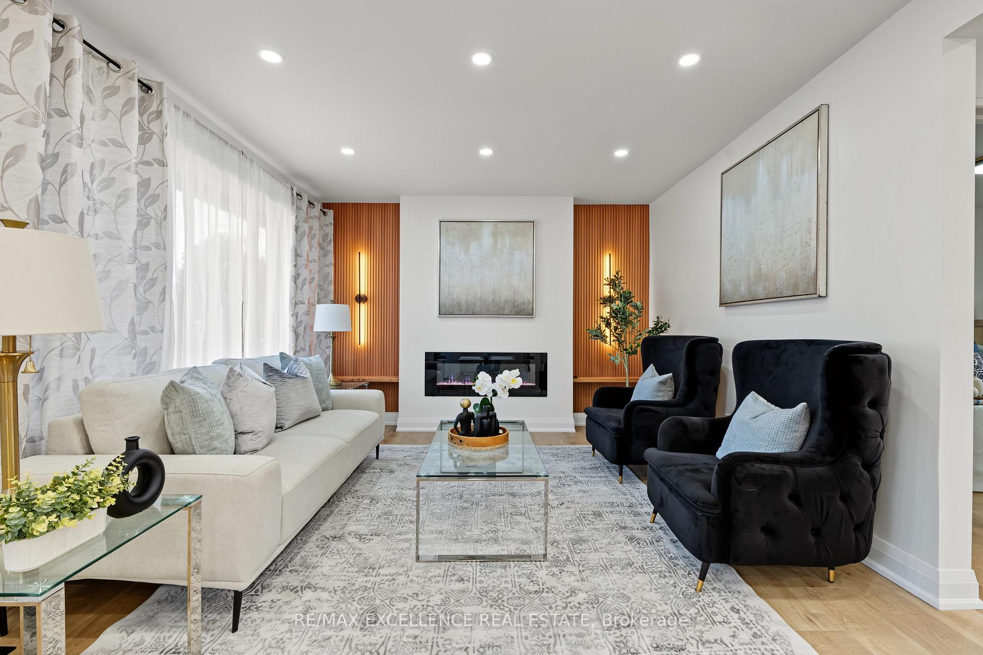 Photo 5 of 98 Wise Crescent, Hamilton, Huntington — HOMEH