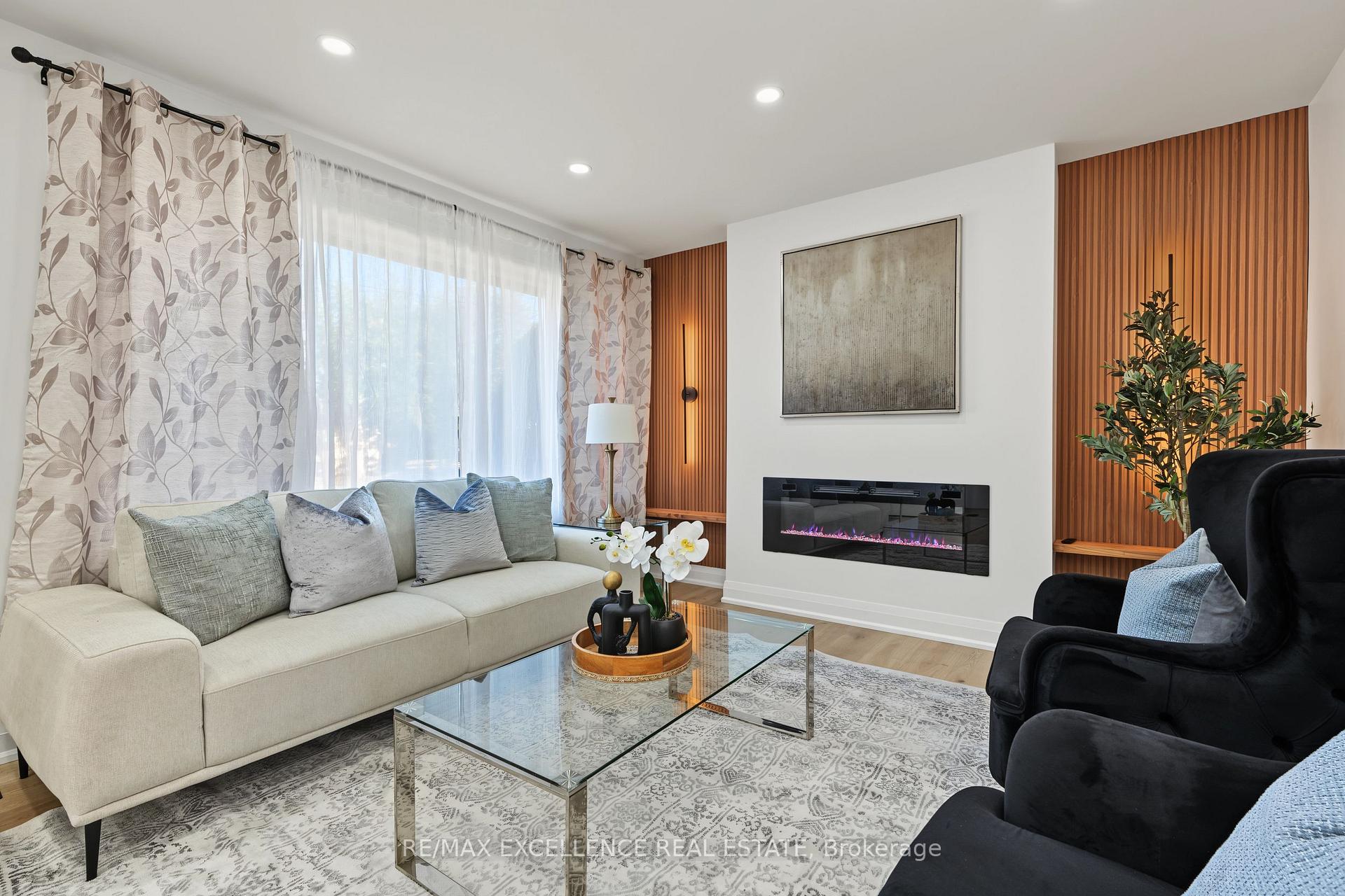 Photo 6 of 98 Wise Crescent, Hamilton, Huntington — HOMEH