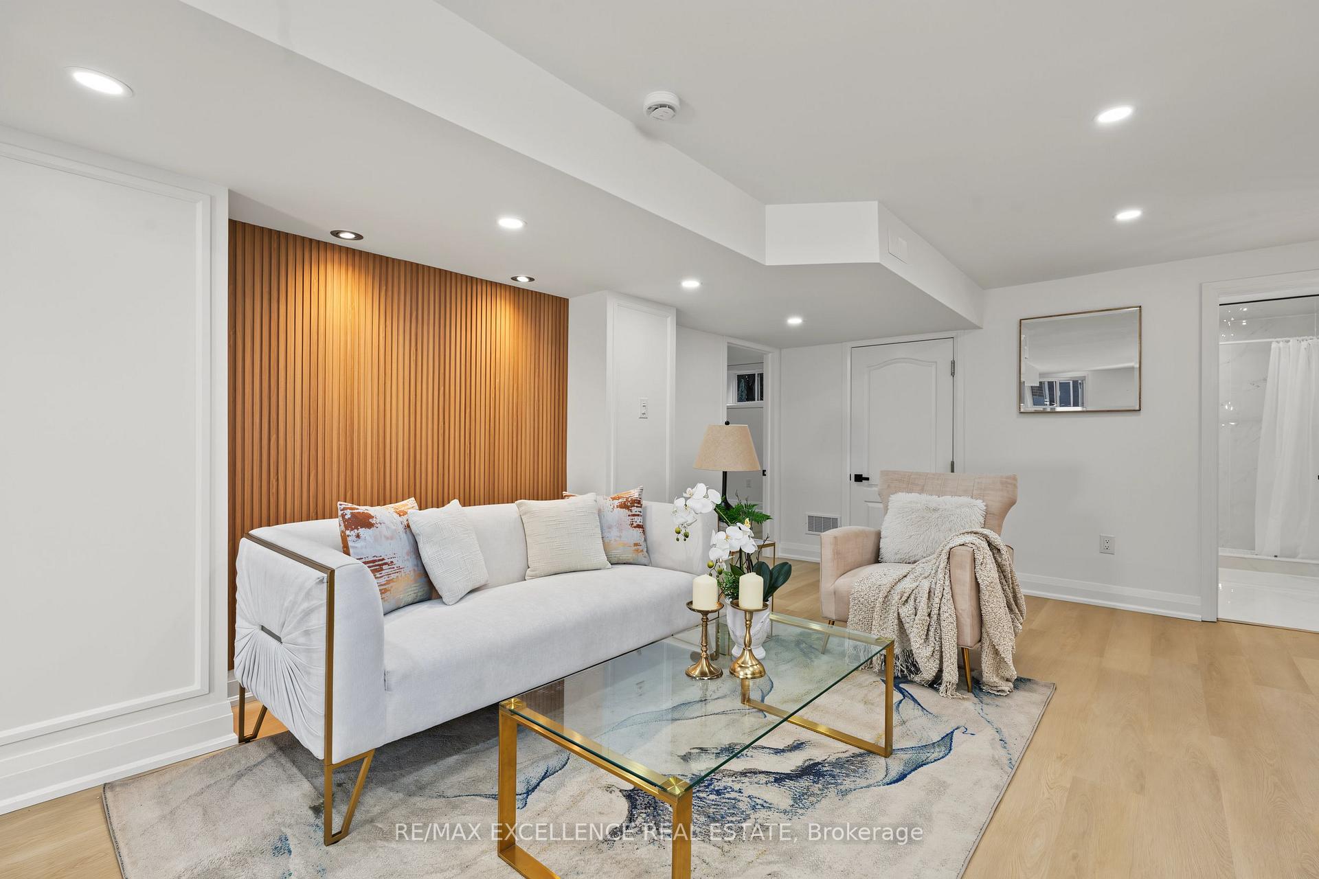 Photo 25 of 98 Wise Crescent, Hamilton, Huntington — HOMEH