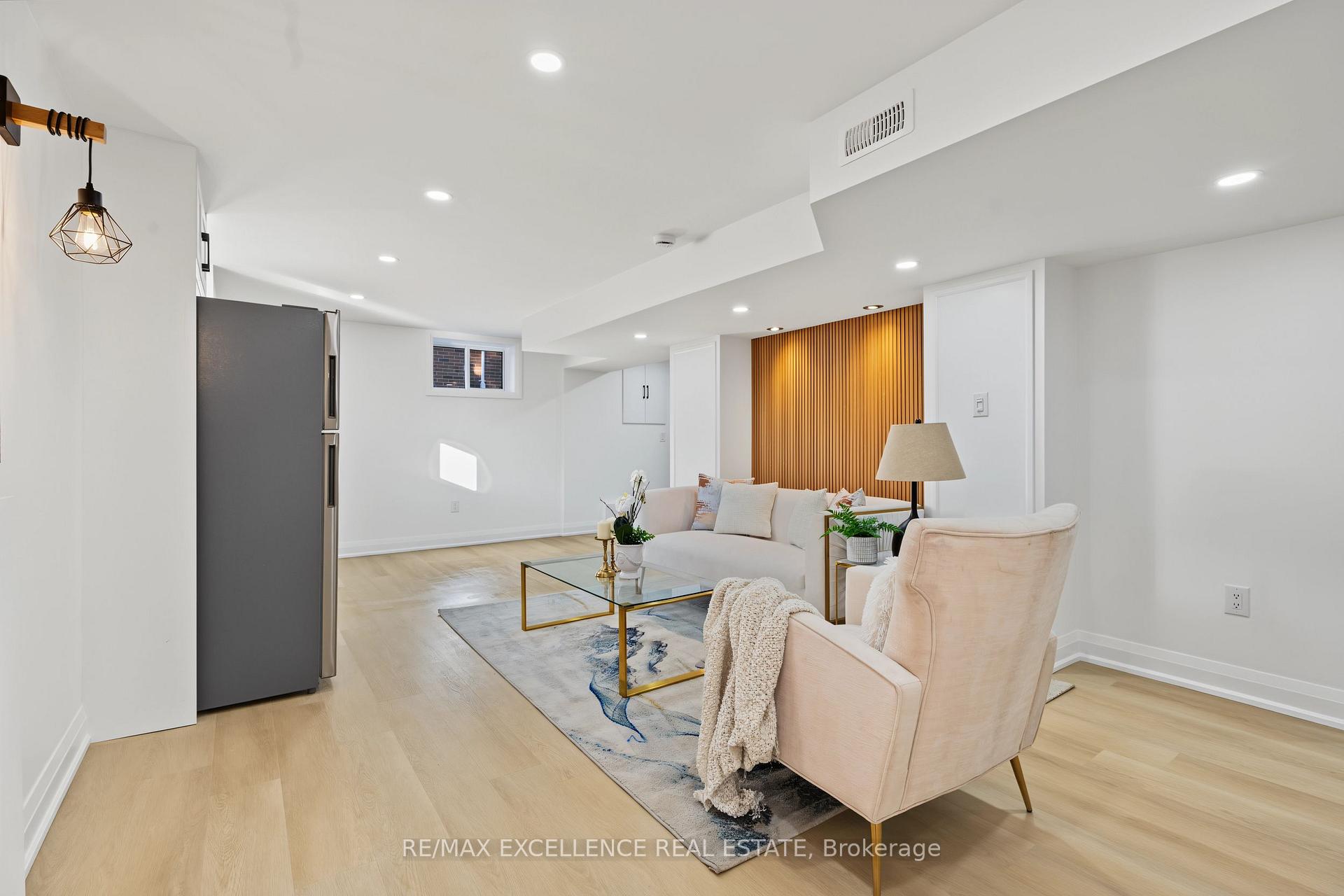 Photo 26 of 98 Wise Crescent, Hamilton, Huntington — HOMEH
