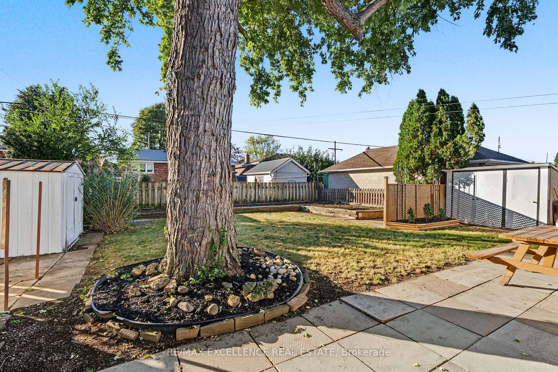 Photo 34 of 98 Wise Crescent, Hamilton, Huntington — HOMEH