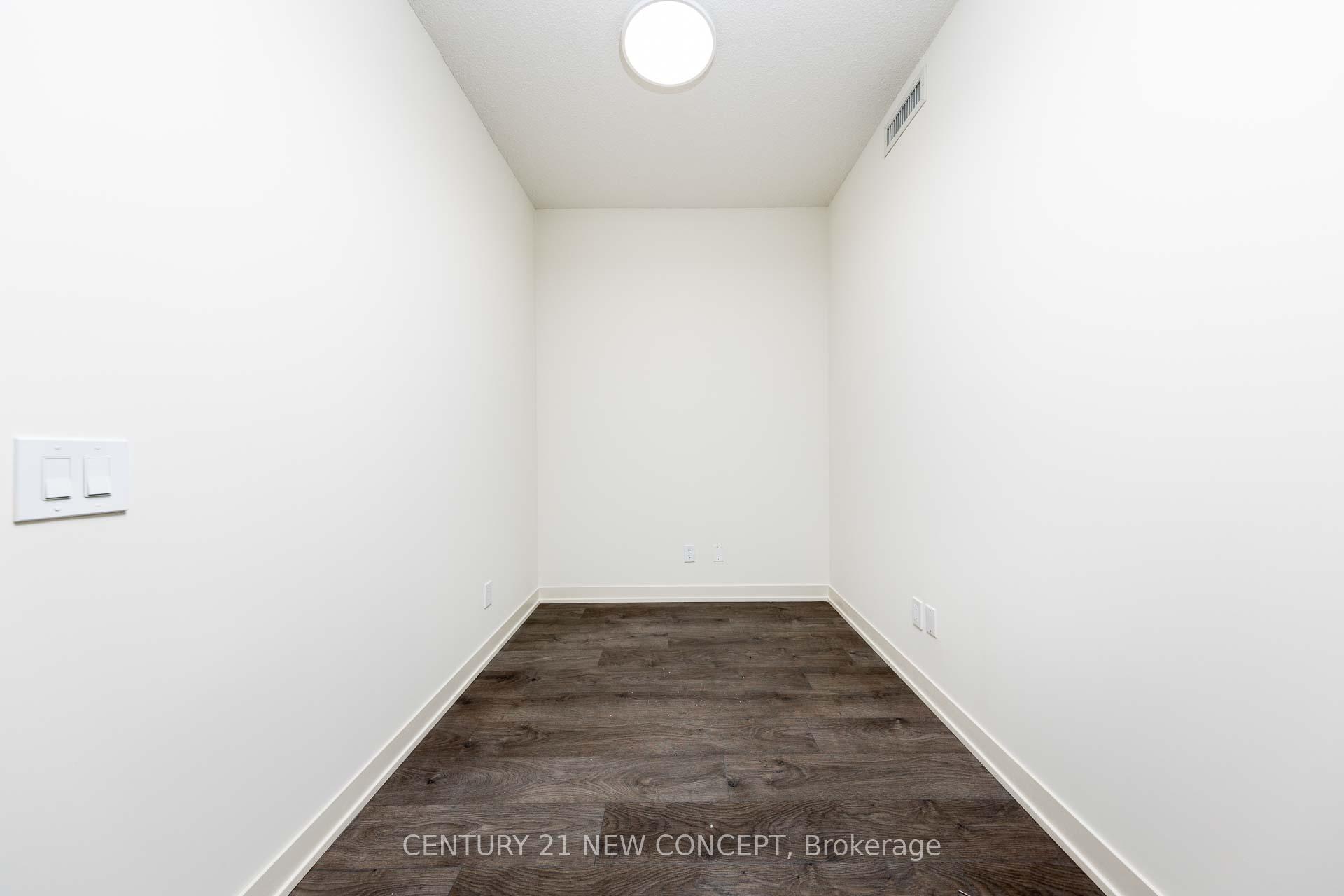 Photo 4 of Unit 705, 4955 Yonge Street E, North York, Newtonbrook East — HOMEH