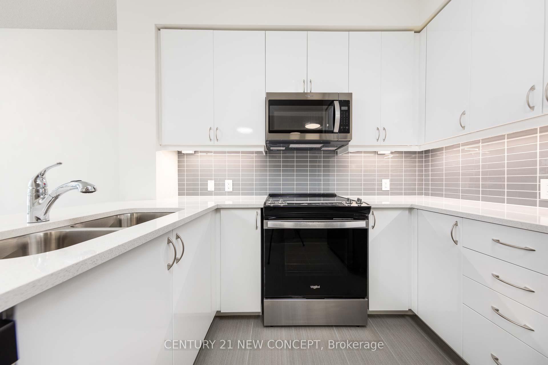 Photo 10 of Unit 705, 4955 Yonge Street E, North York, Newtonbrook East — HOMEH