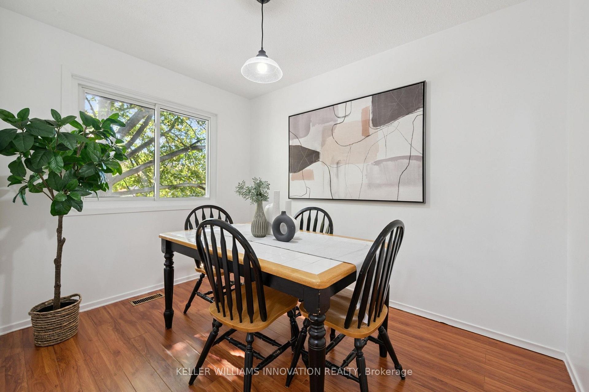 Photo 7 of 128 Briar Knoll Drive, Kitchener, Country Hills West — HOMEH