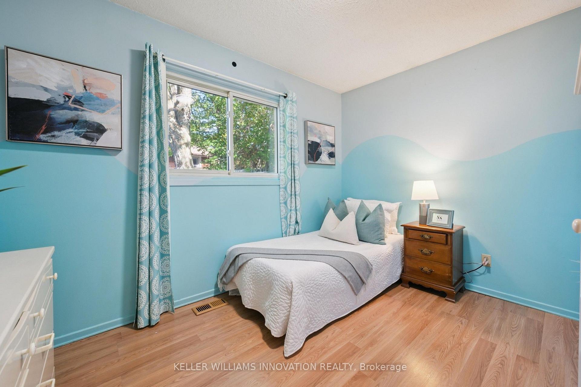 Photo 19 of 128 Briar Knoll Drive, Kitchener, Country Hills West — HOMEH