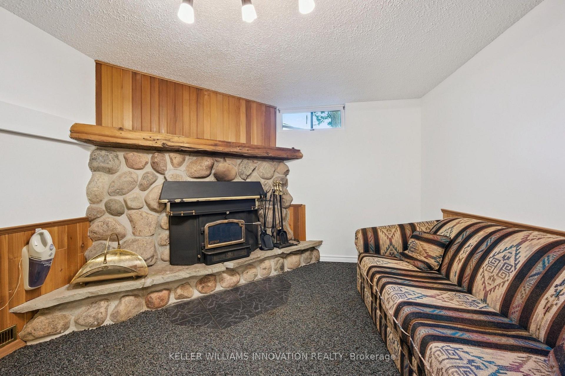 Photo 27 of 128 Briar Knoll Drive, Kitchener, Country Hills West — HOMEH
