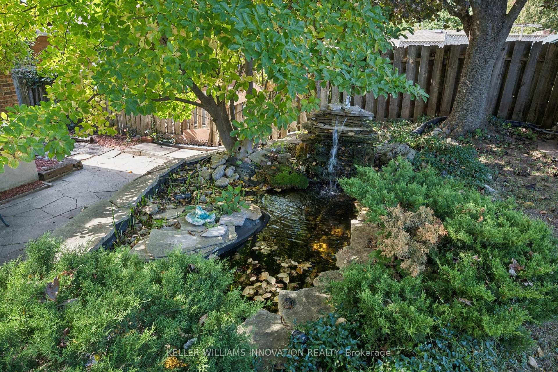 Photo 36 of 128 Briar Knoll Drive, Kitchener, Country Hills West — HOMEH