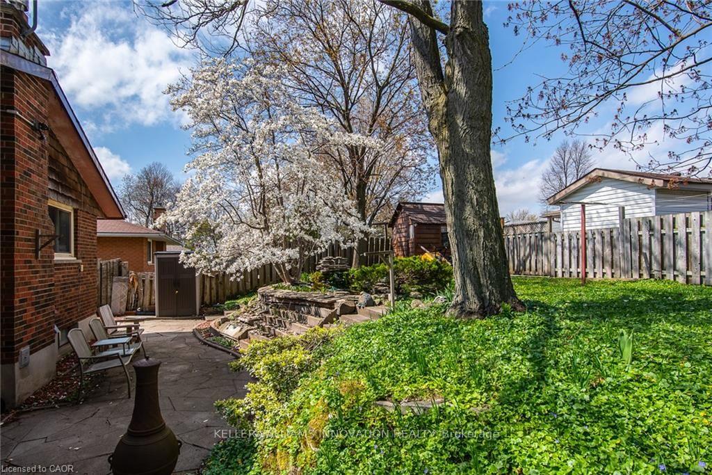 Photo 39 of 128 Briar Knoll Drive, Kitchener, Country Hills West — HOMEH