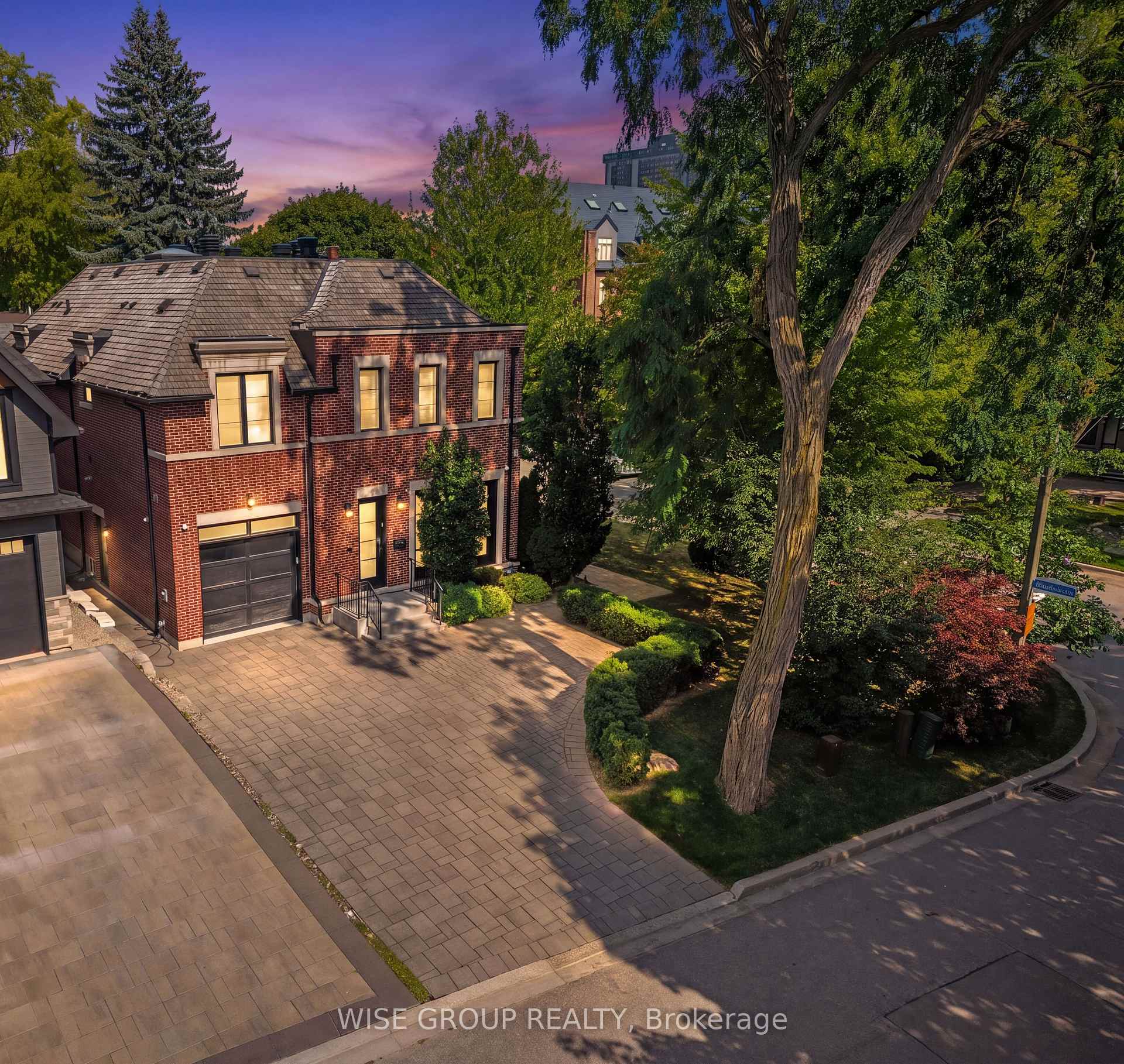 Photo 2 of 50 Sheldrake Boulevard, Toronto, Mount Pleasant East — HOMEH