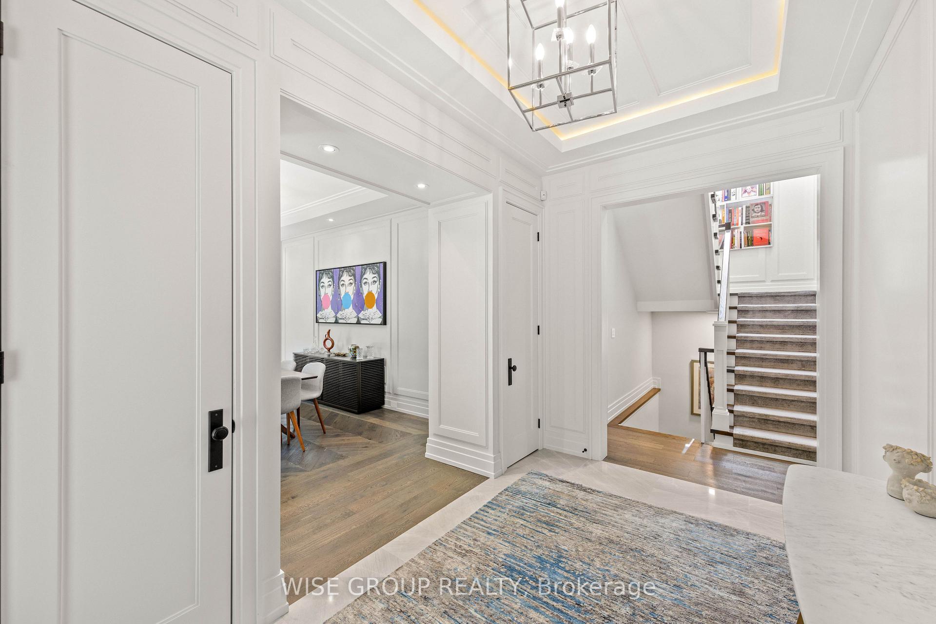 Photo 5 of 50 Sheldrake Boulevard, Toronto, Mount Pleasant East — HOMEH