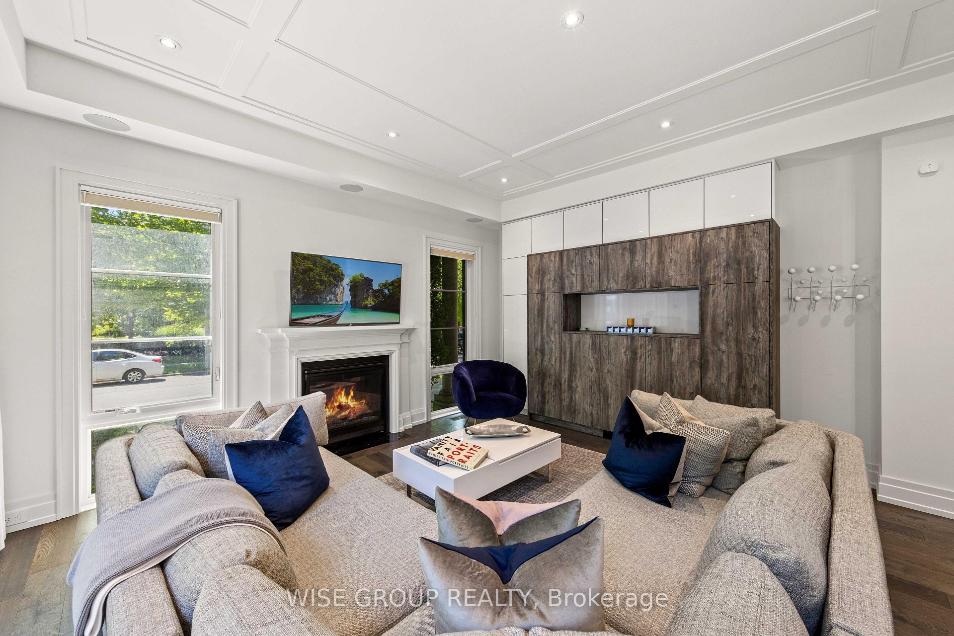Photo 9 of 50 Sheldrake Boulevard, Toronto, Mount Pleasant East — HOMEH