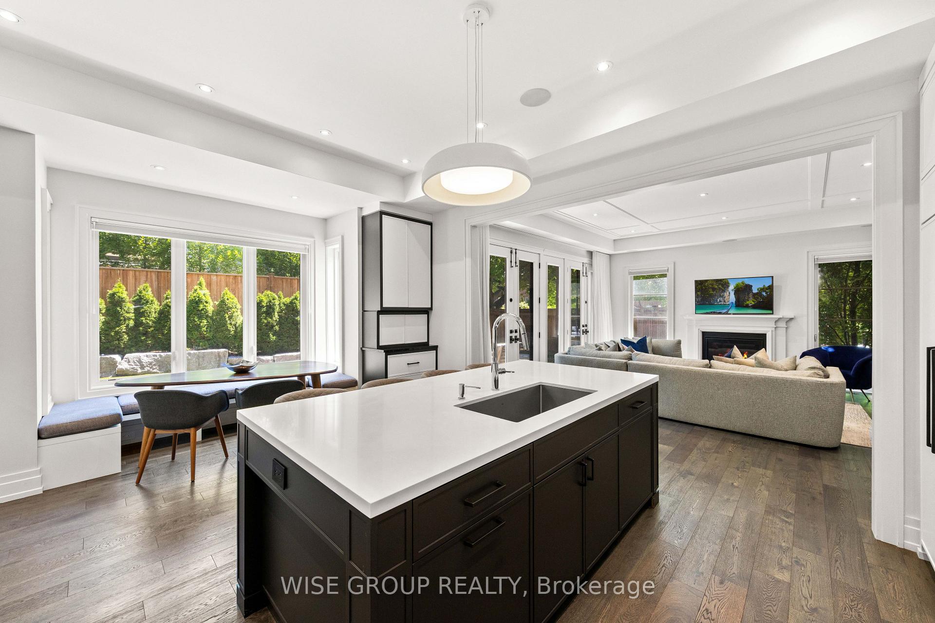 Photo 19 of 50 Sheldrake Boulevard, Toronto, Mount Pleasant East — HOMEH
