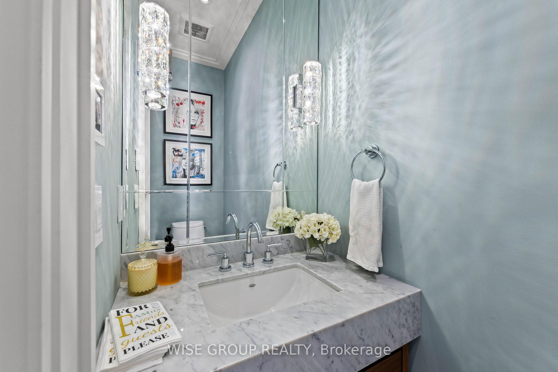 Photo 20 of 50 Sheldrake Boulevard, Toronto, Mount Pleasant East — HOMEH
