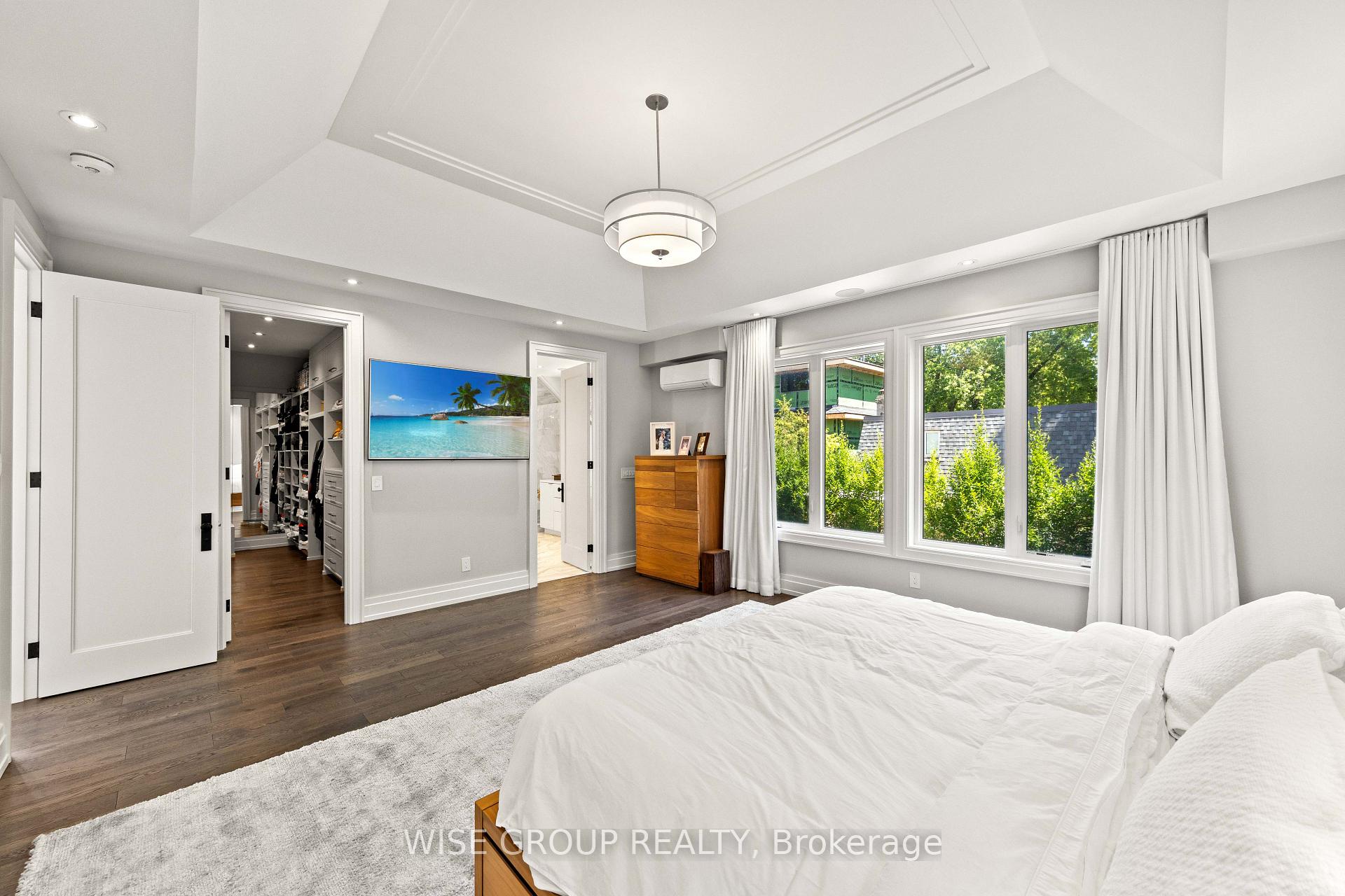 Photo 24 of 50 Sheldrake Boulevard, Toronto, Mount Pleasant East — HOMEH