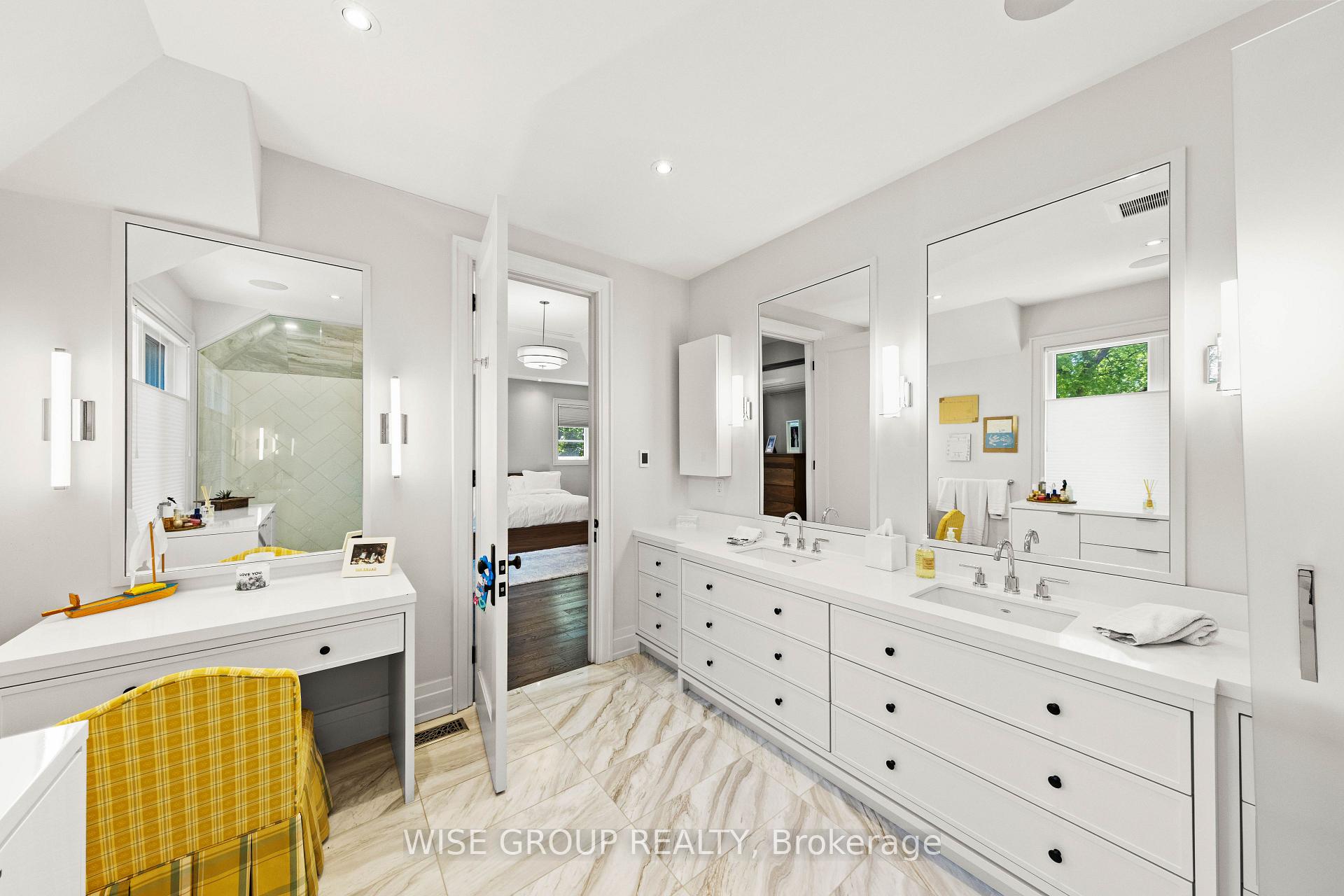 Photo 30 of 50 Sheldrake Boulevard, Toronto, Mount Pleasant East — HOMEH