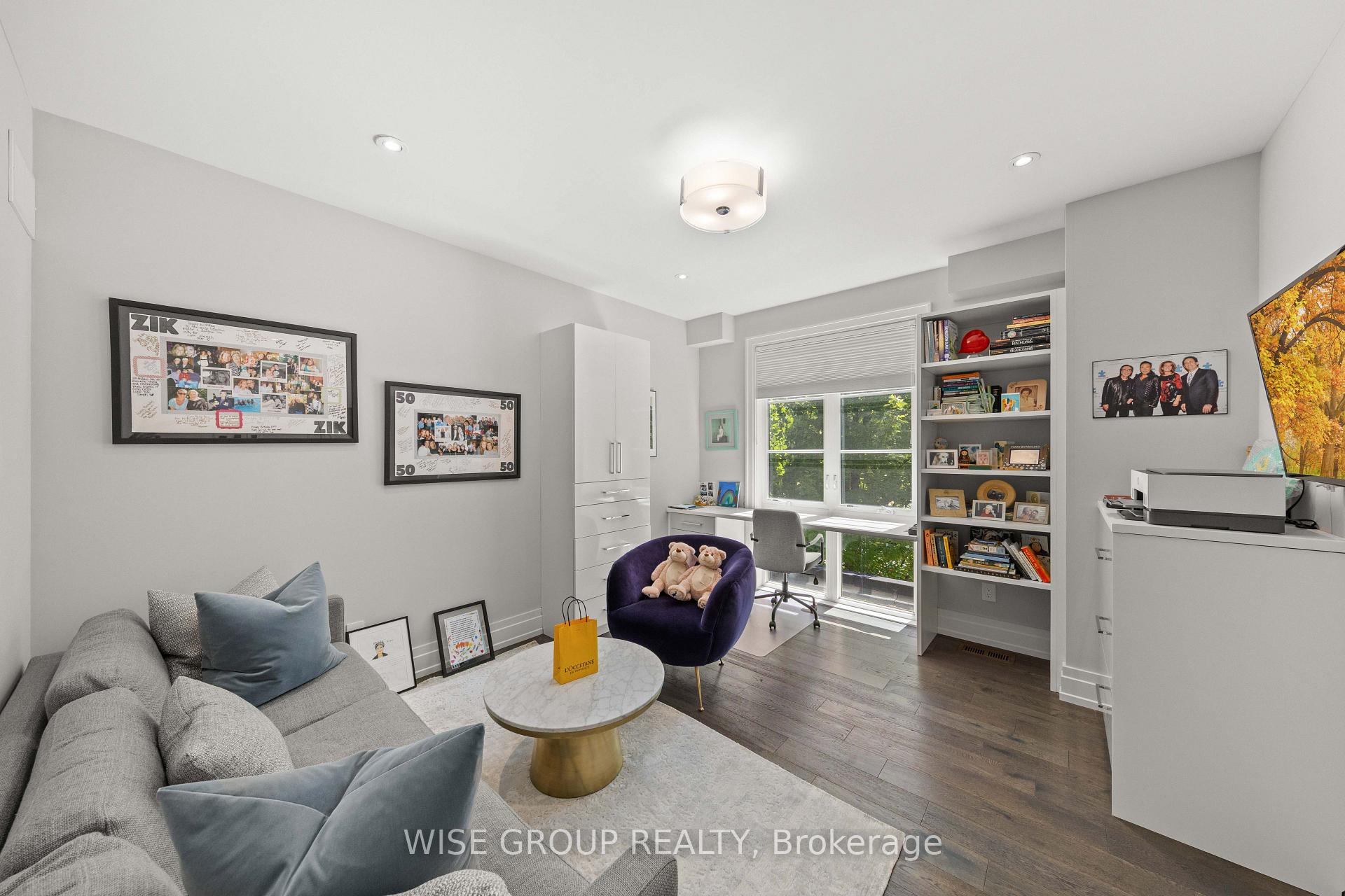 Photo 31 of 50 Sheldrake Boulevard, Toronto, Mount Pleasant East — HOMEH